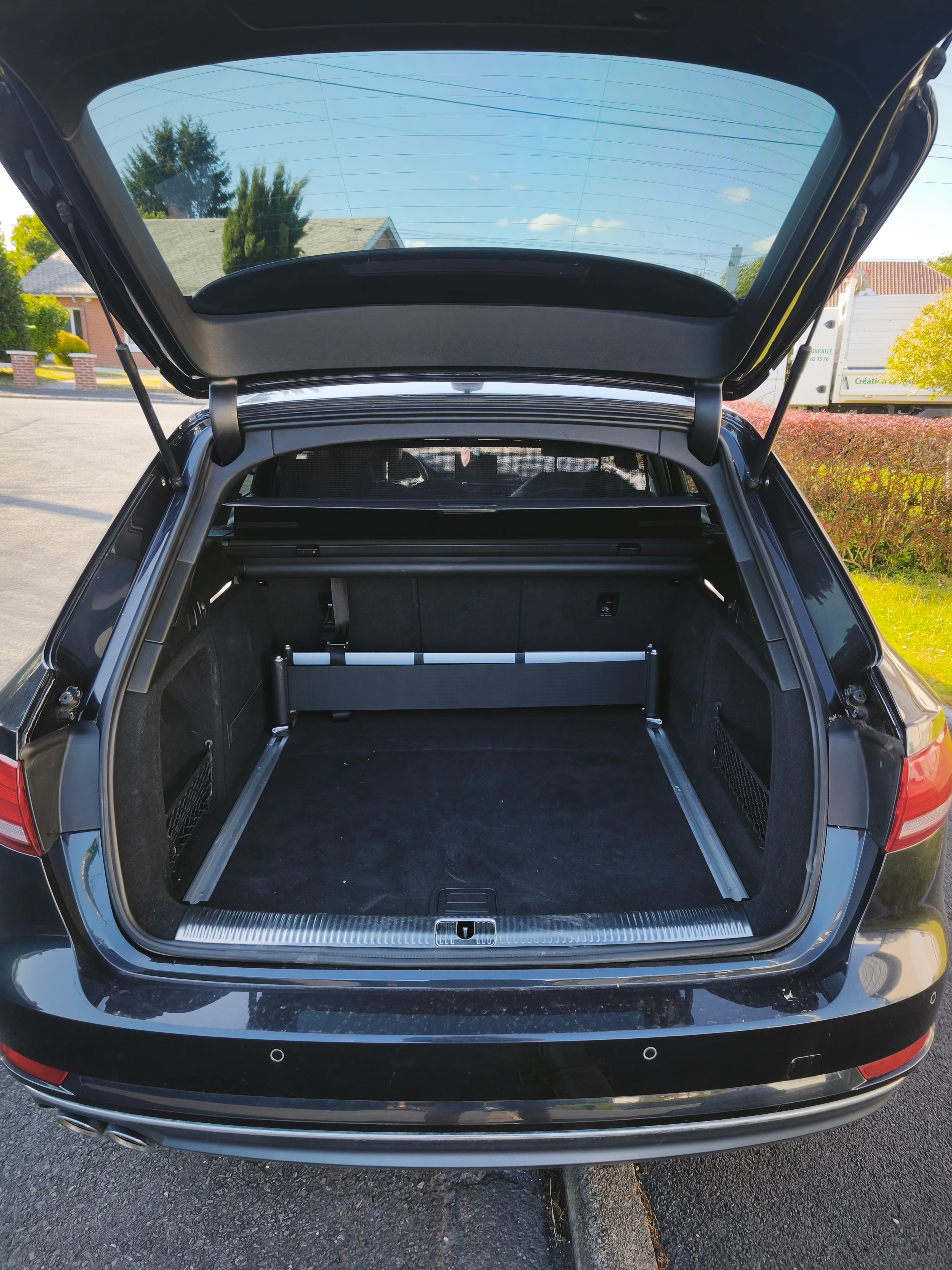 Audi A4 2.0T Quattro avec Siège bébé