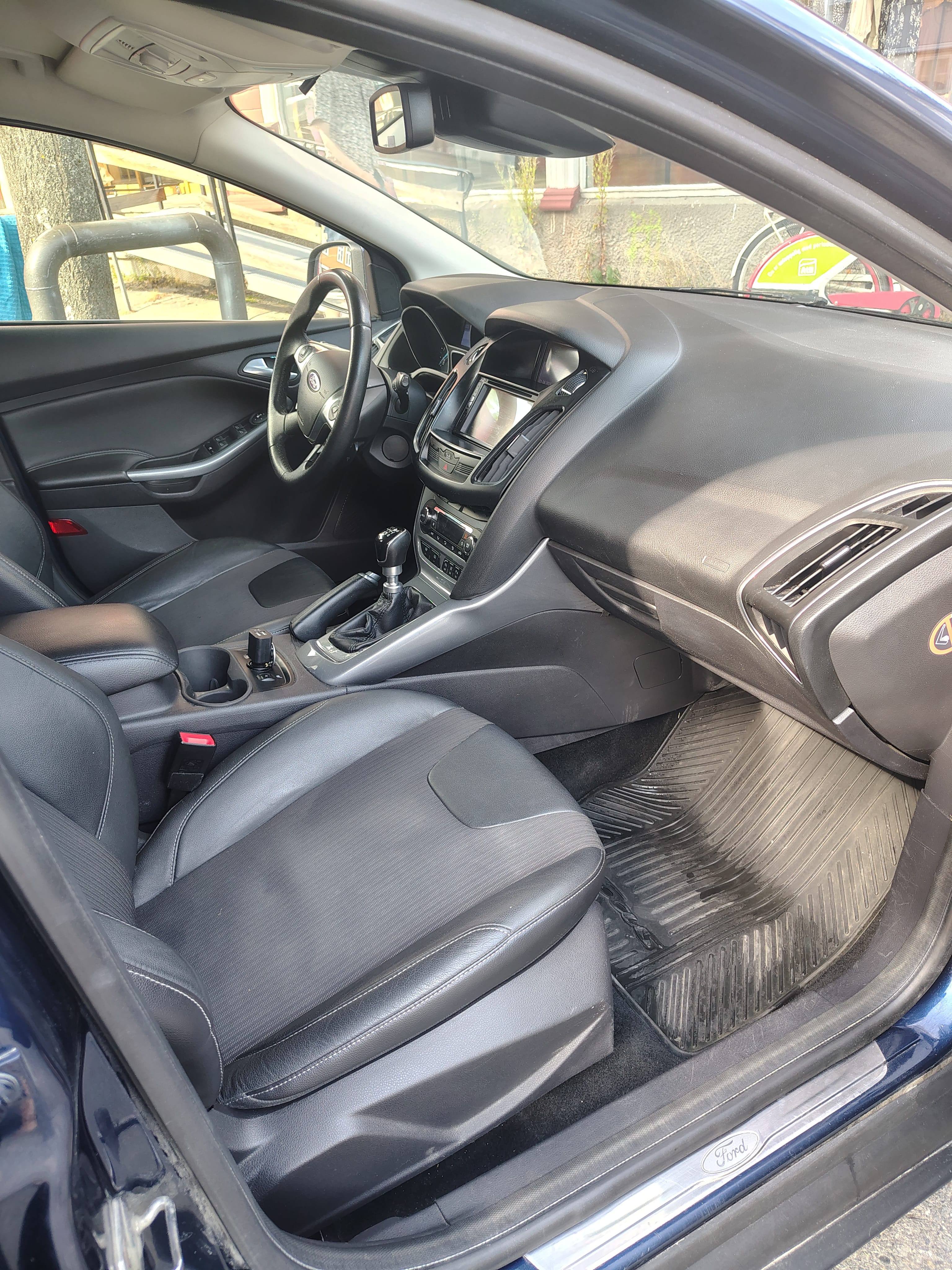 Ford Focus Stasjonsvogn med skiboks med Cruisekontroll