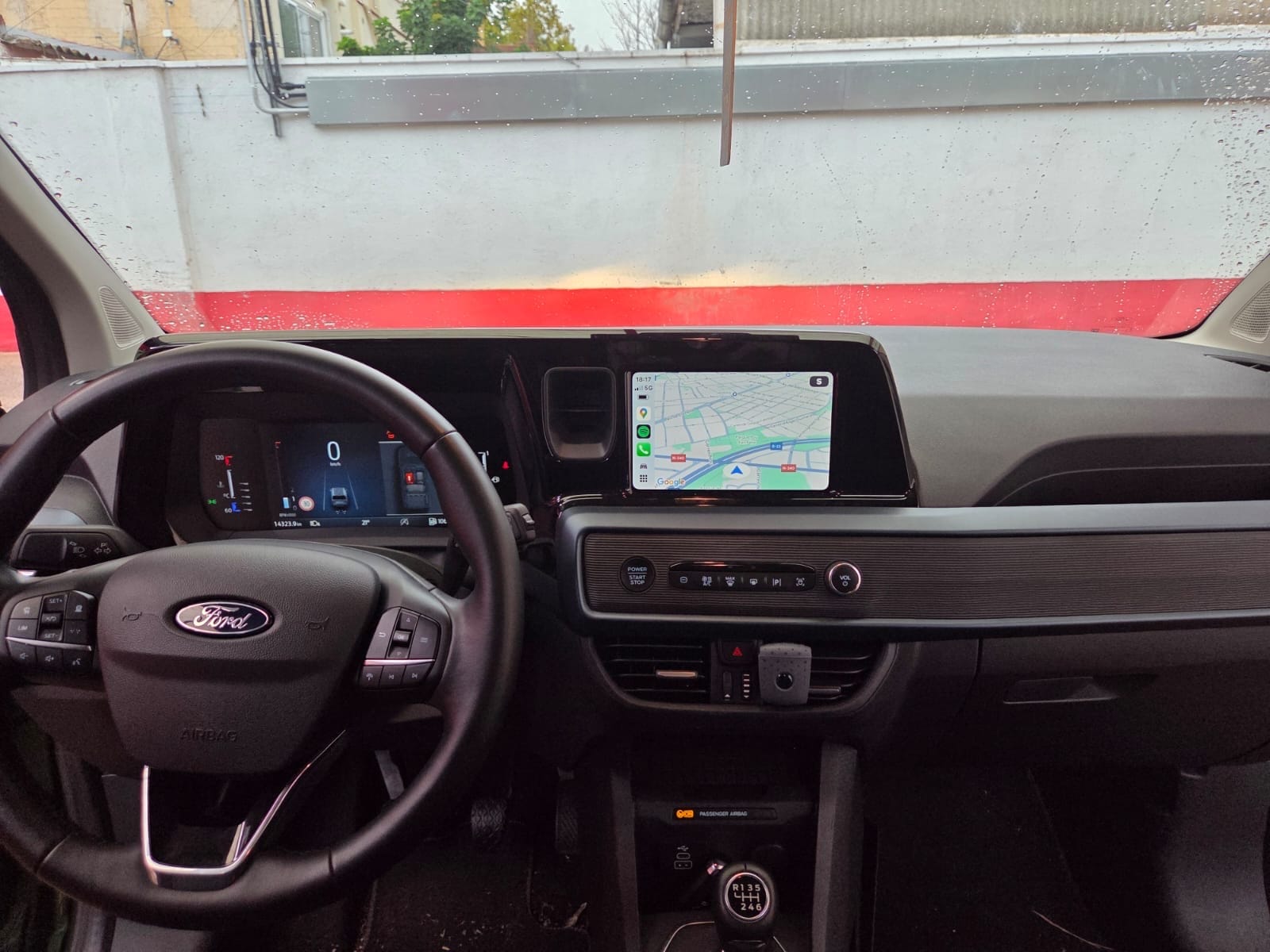 Ford Tourneo Courier avec GPS