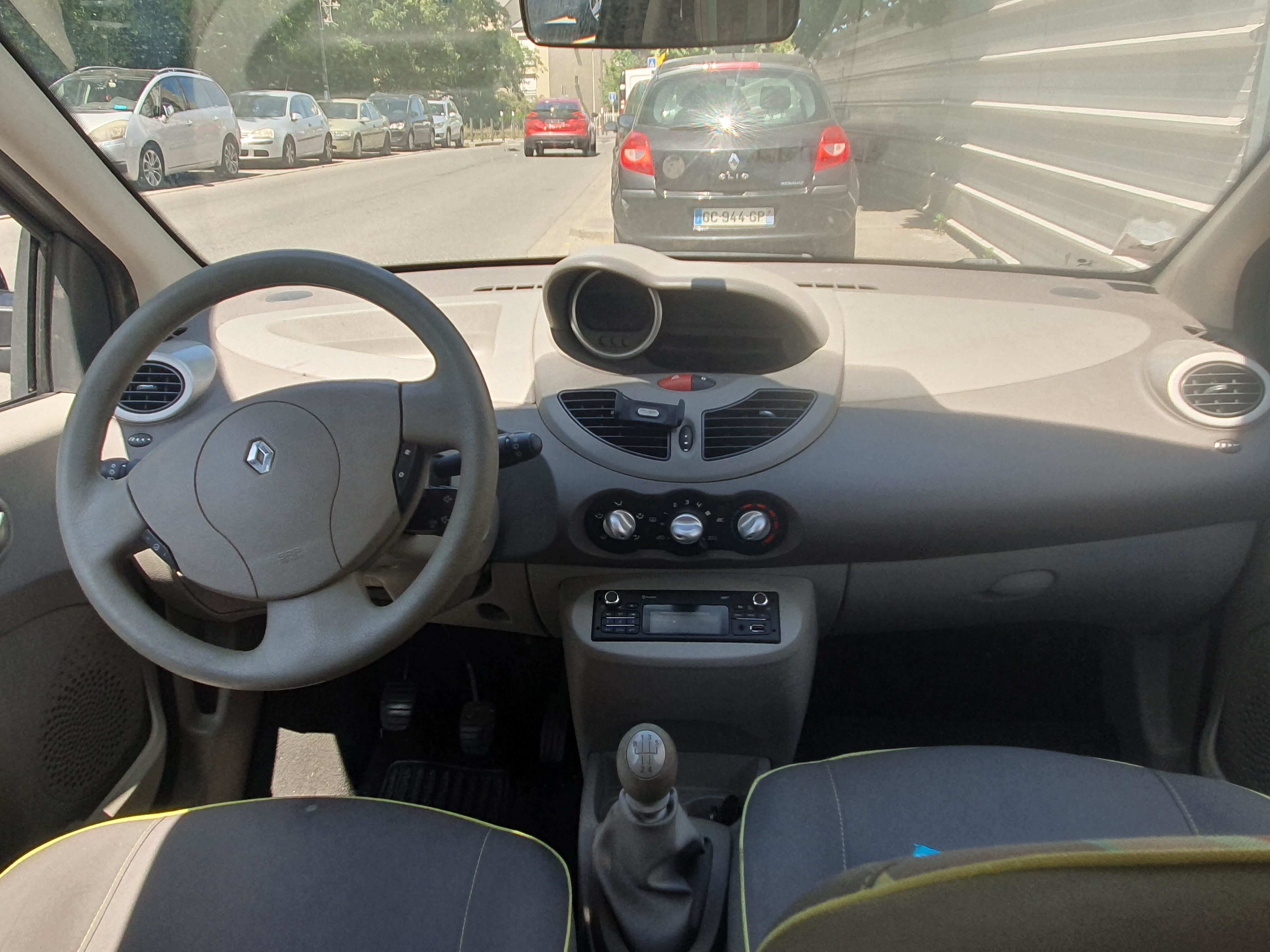Renault Twingo II avec Siège bébé