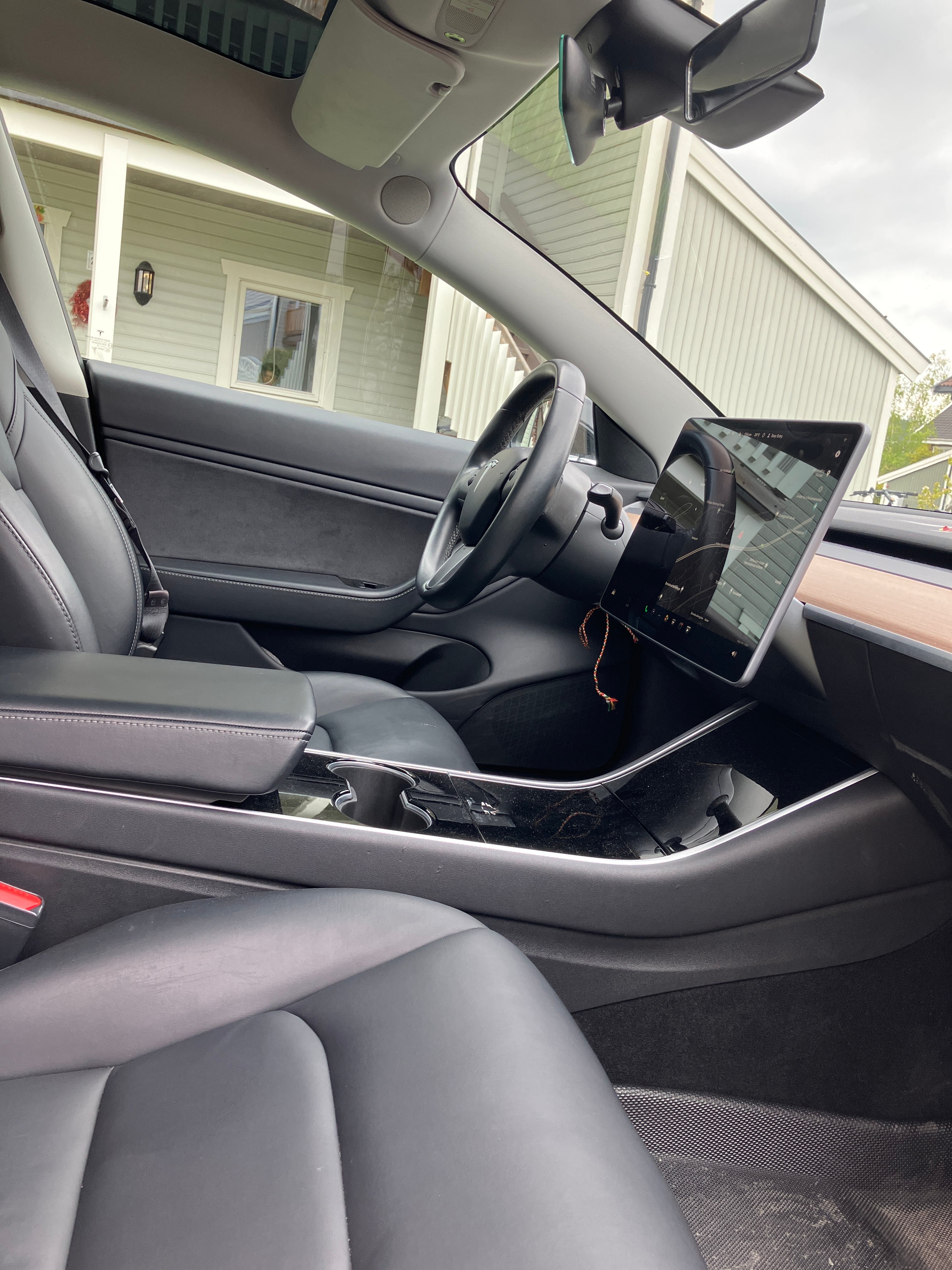 Tesla Model 3 med GPS