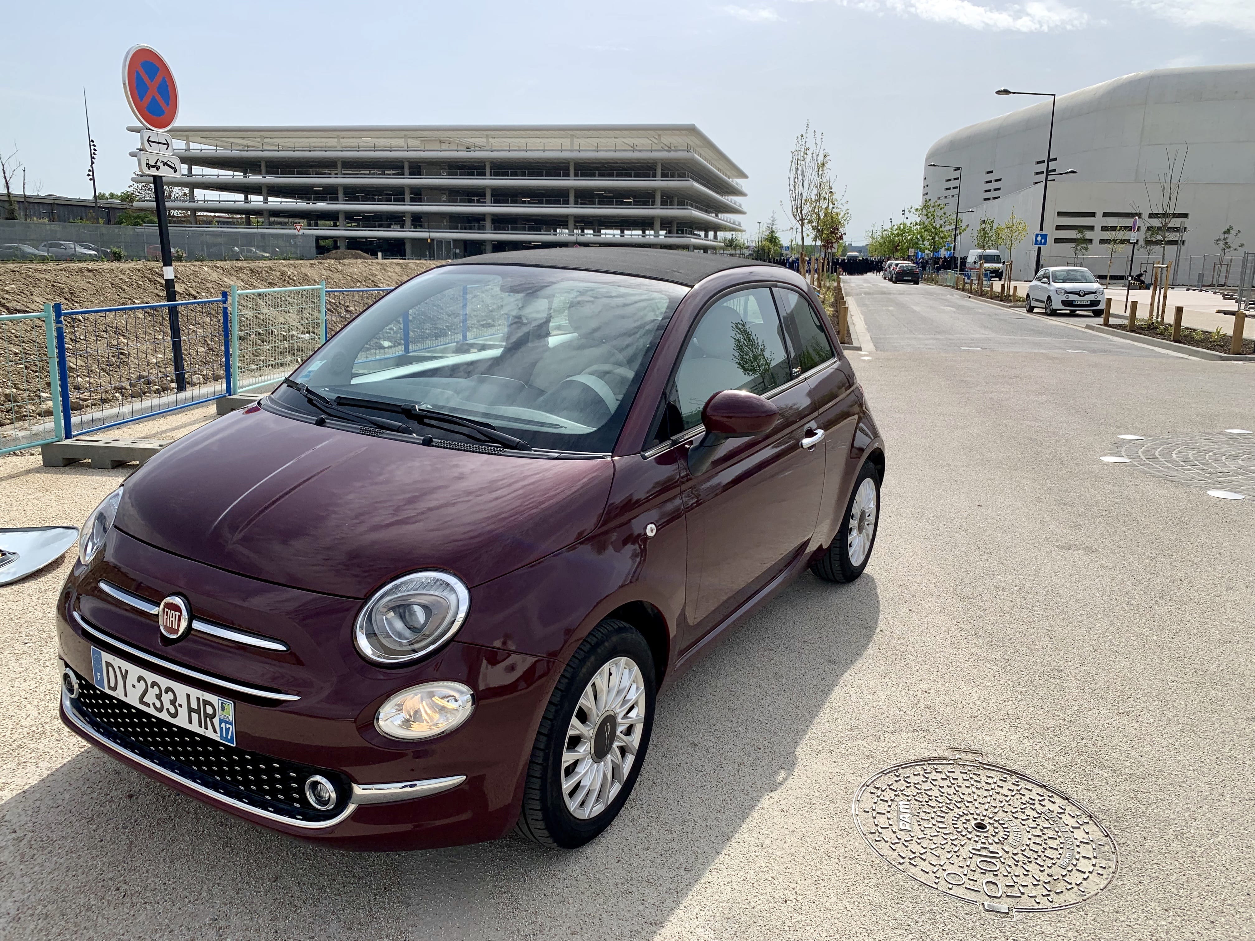 Fiat 500 C  Partez à l’aventure avec notre Fiat 500 Cab – Style, Confort et Liberté à Bordeaux avec Climatisation