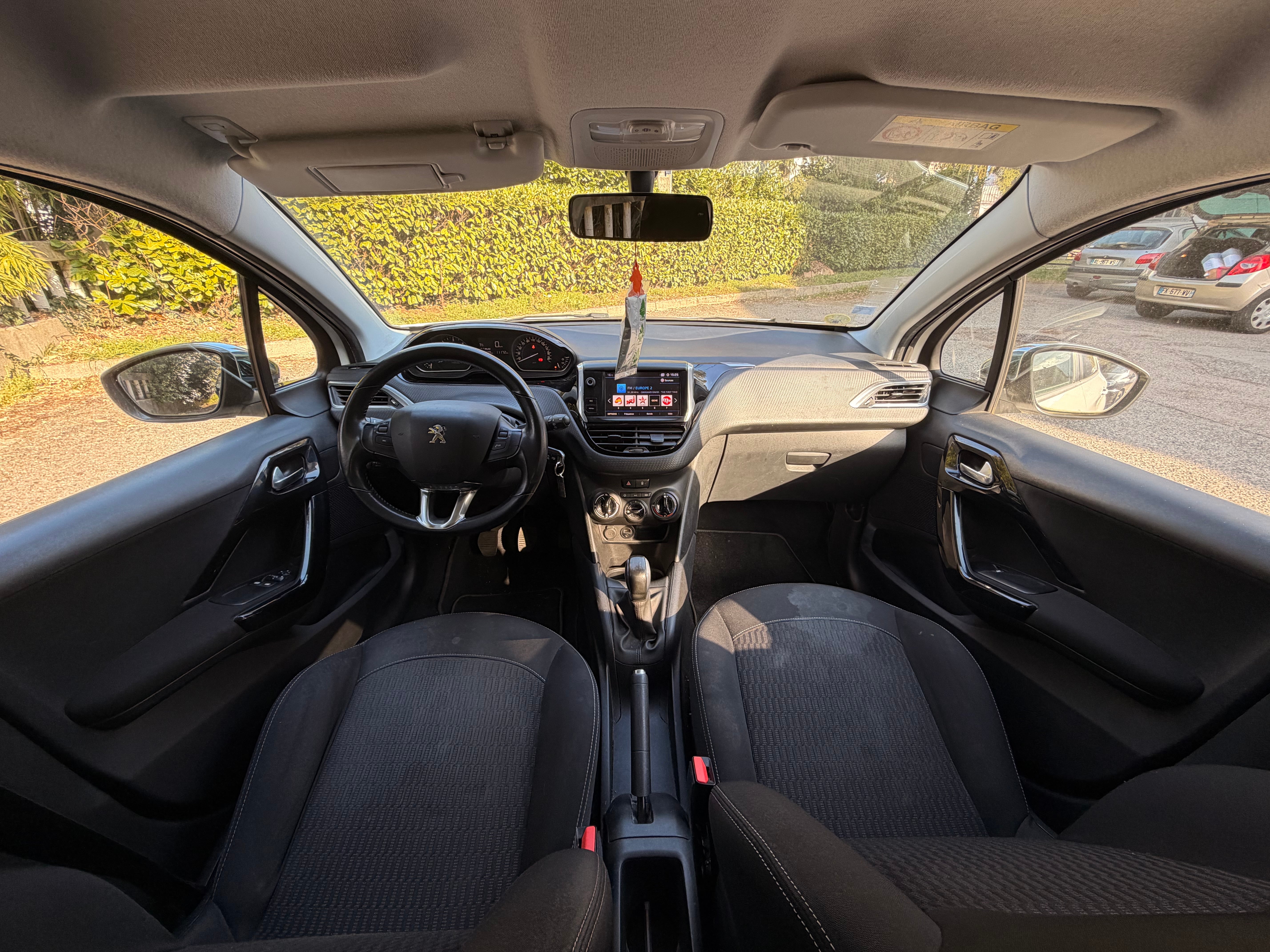 Peugeot 208 avec Régulateur de vitesse