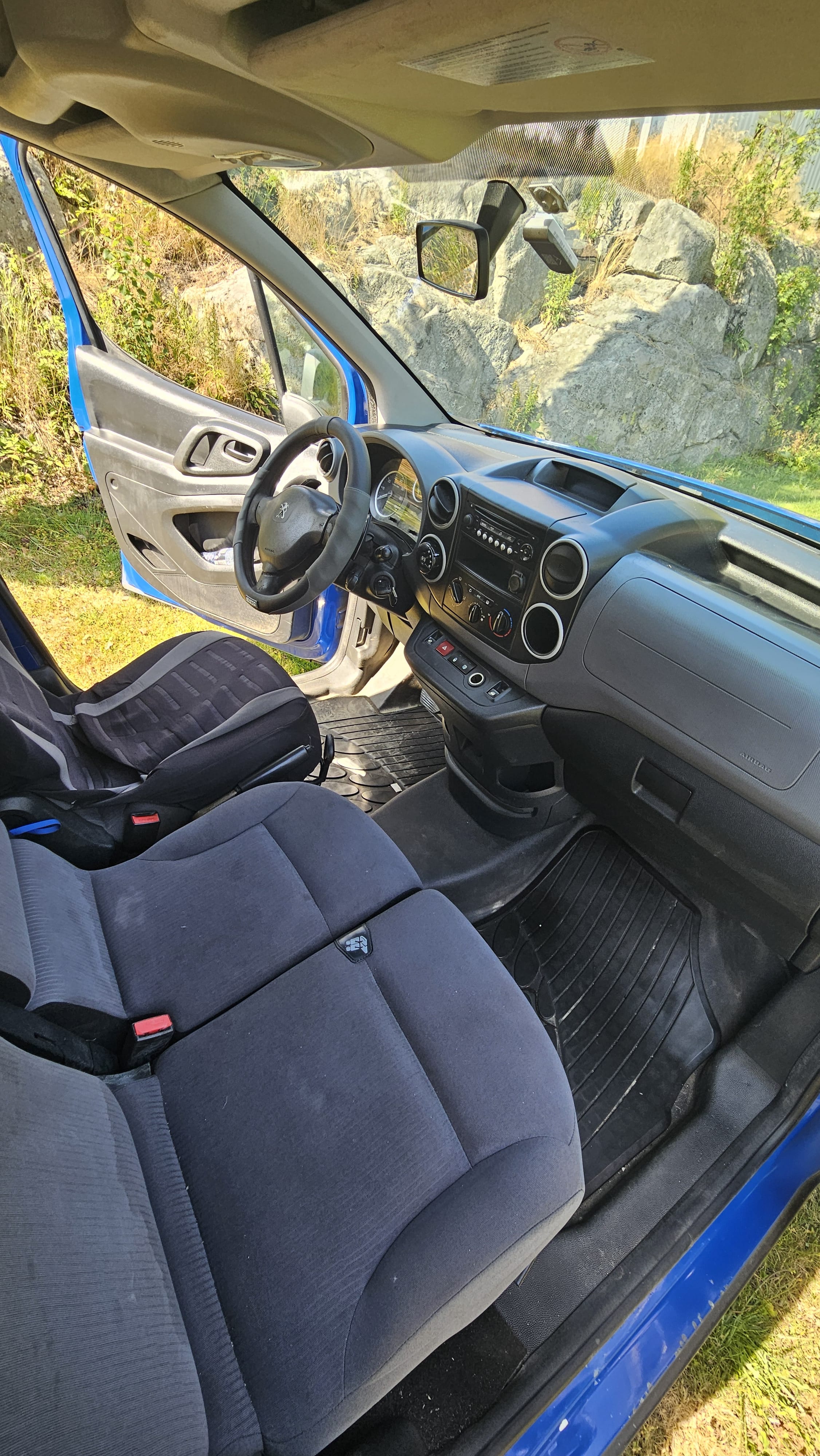 Peugeot Partner Varebil med Lydinngang