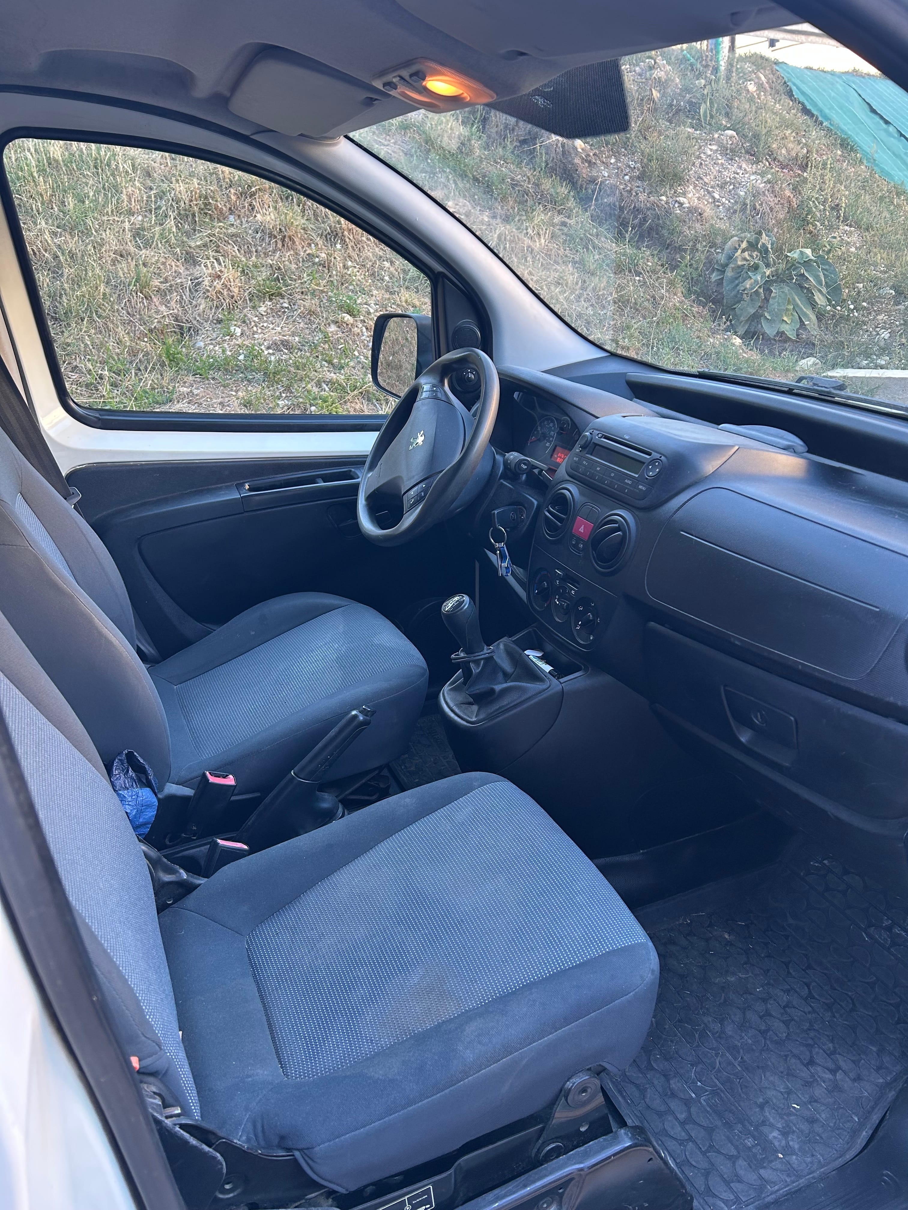 Peugeot Bipper avec Port USB