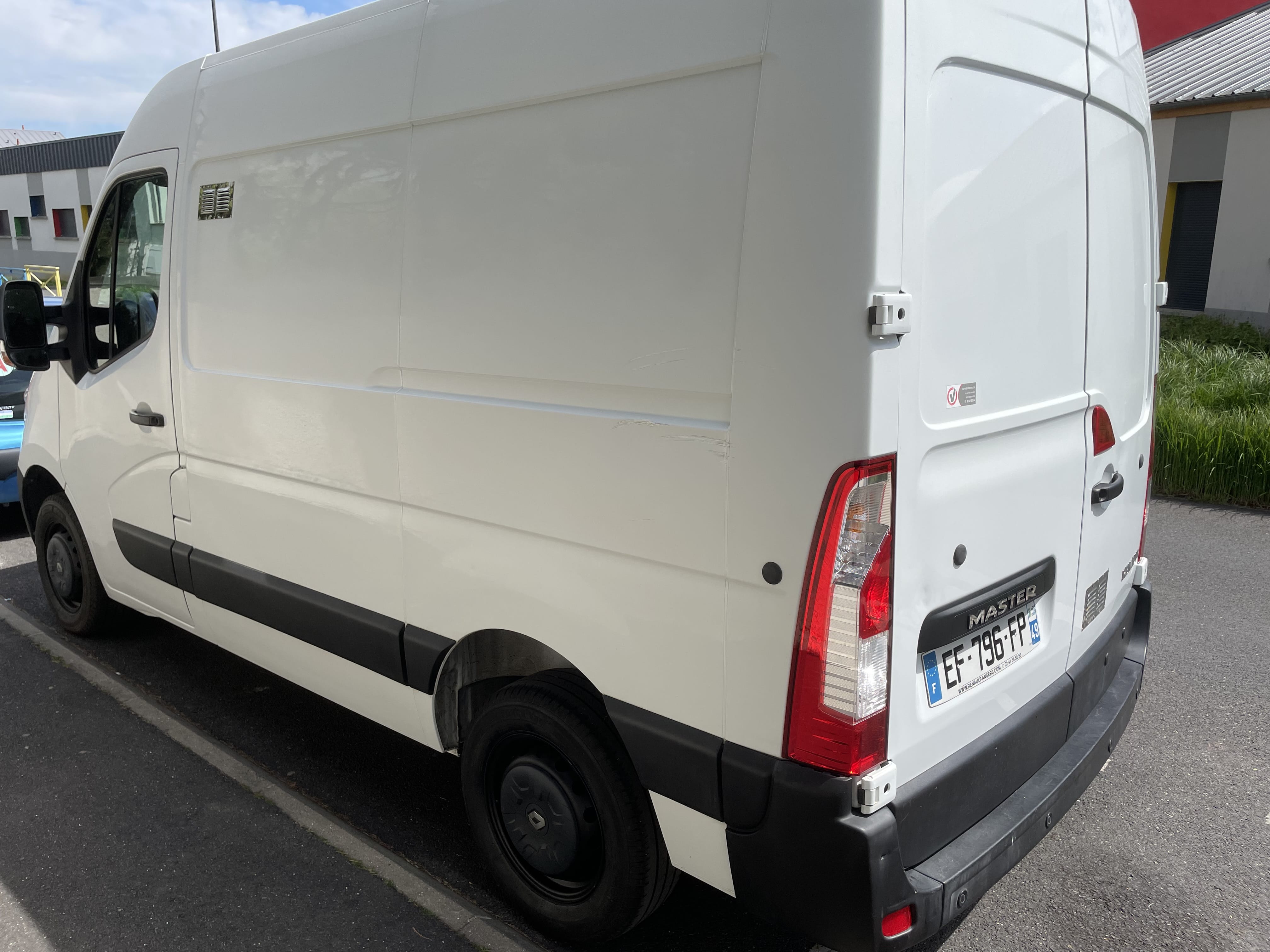 Renault Master III L1H2 Stop&Start avec GPS