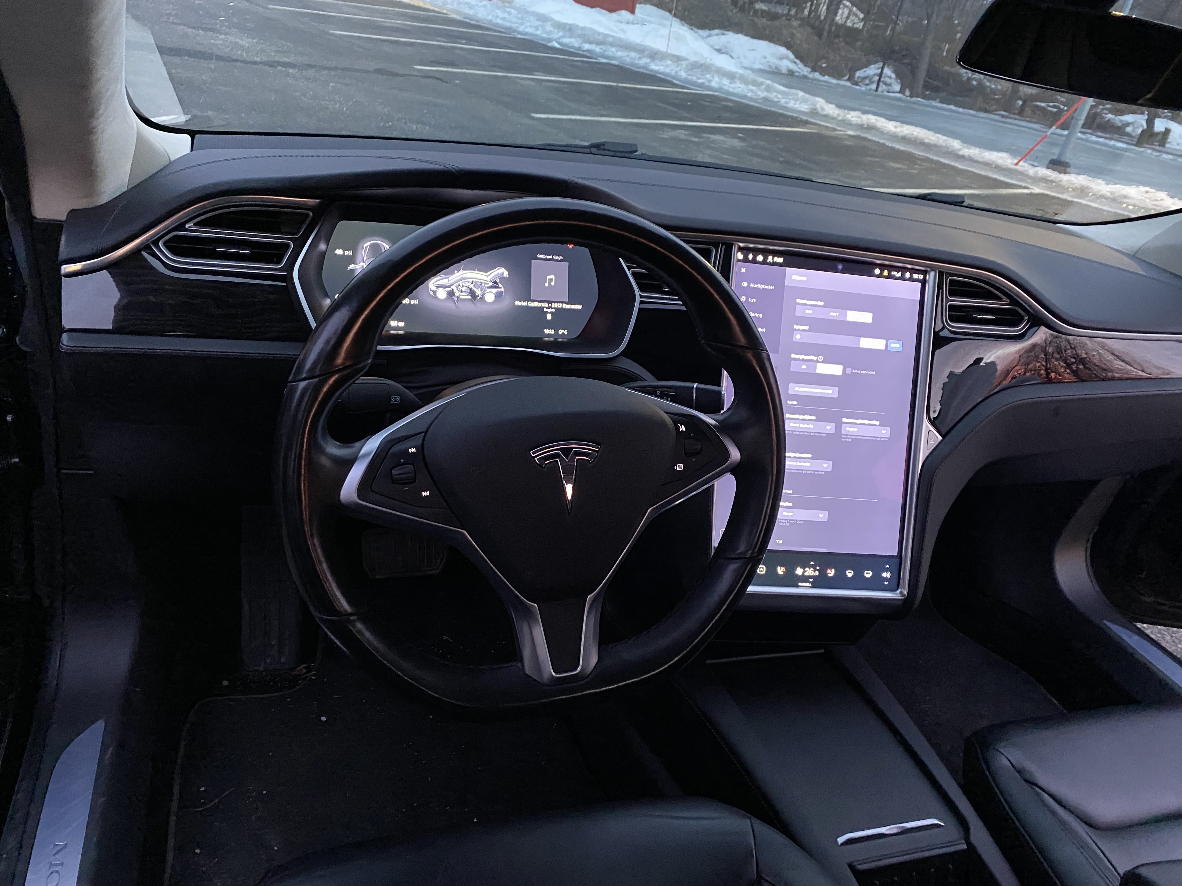 Tesla Model S med Cruisekontroll