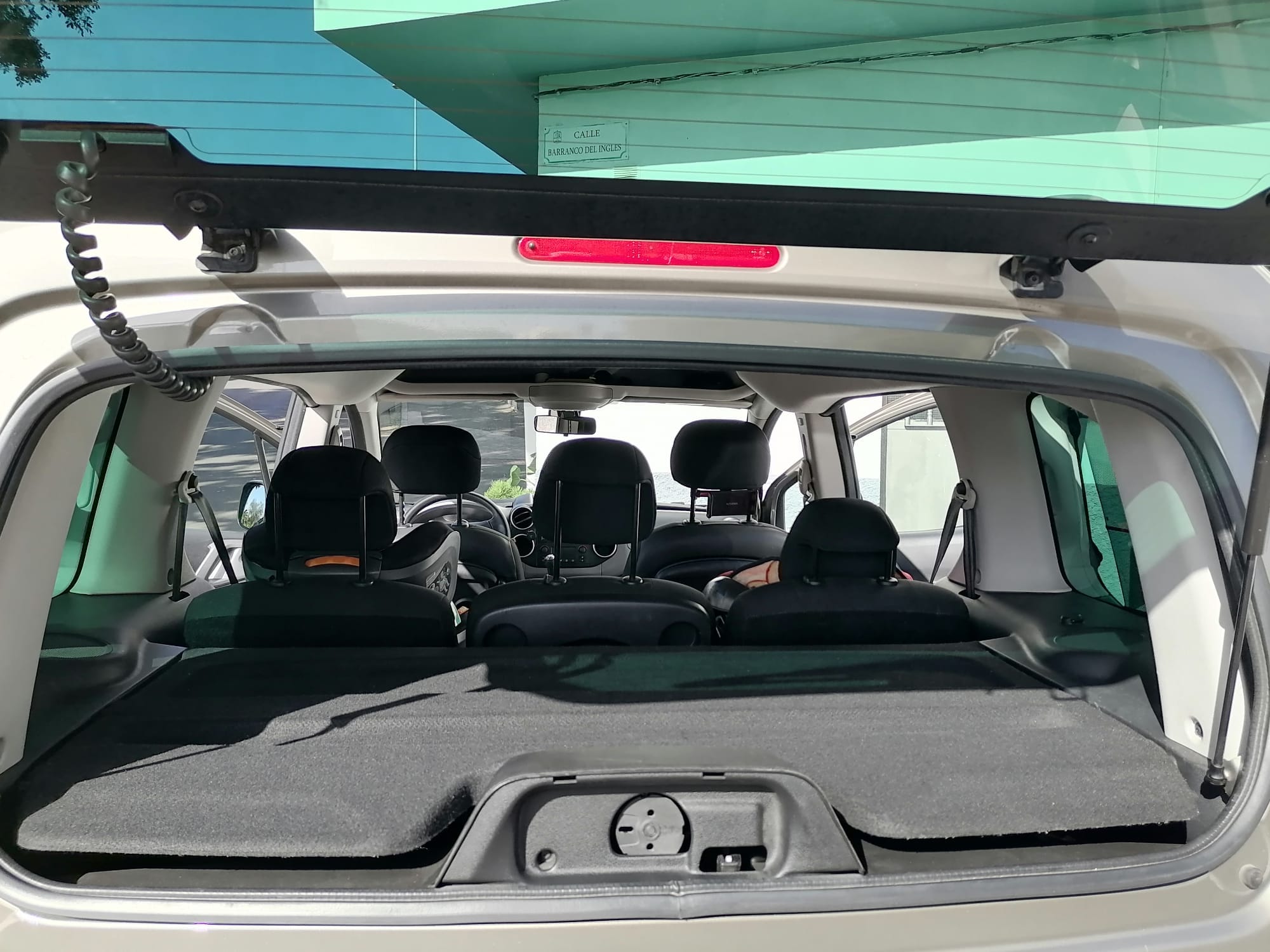 Peugeot Partner Tepee con Silla infantil