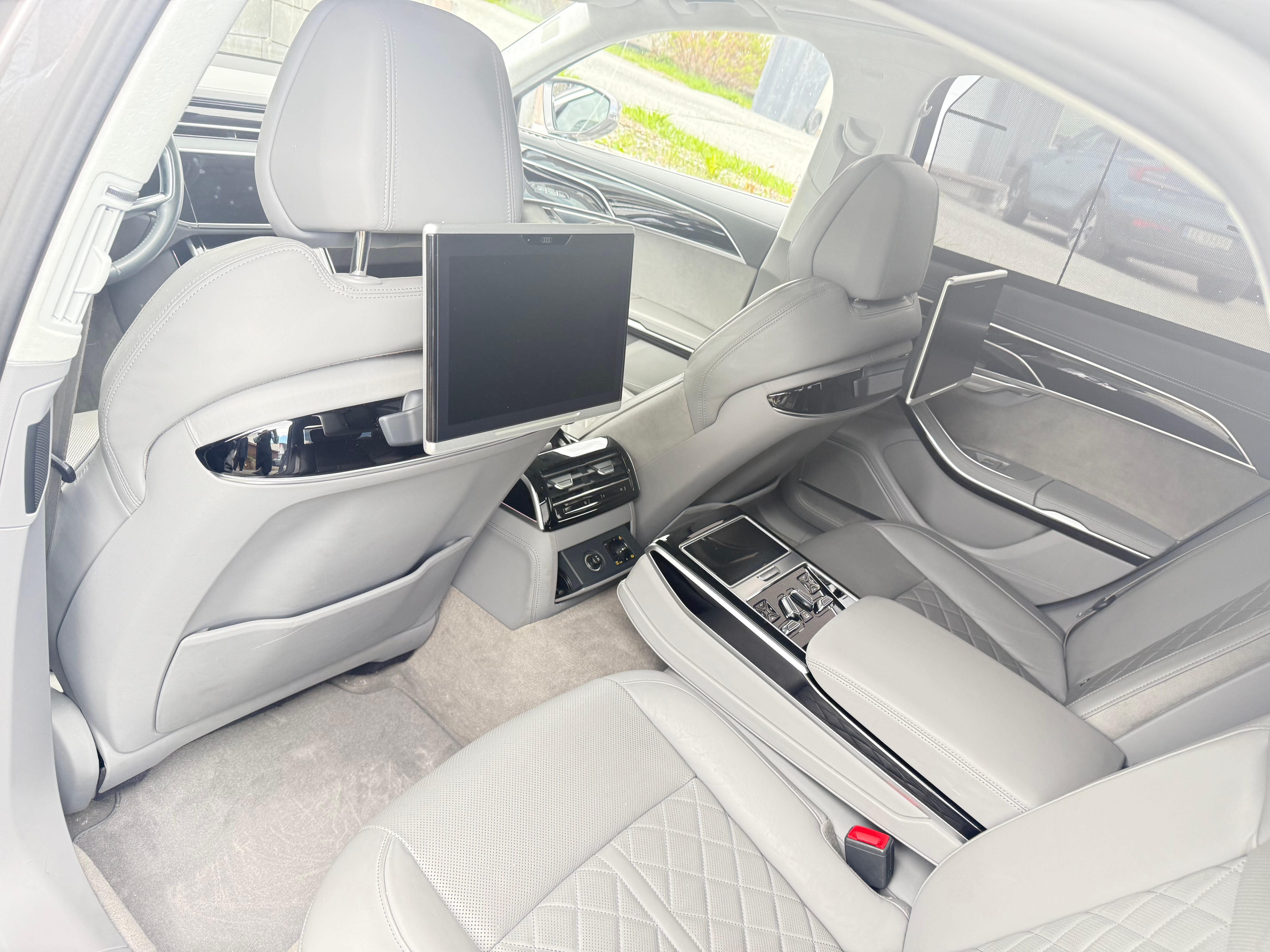 Audi A8 L Quattro 60 TFSI med Cruisekontroll
