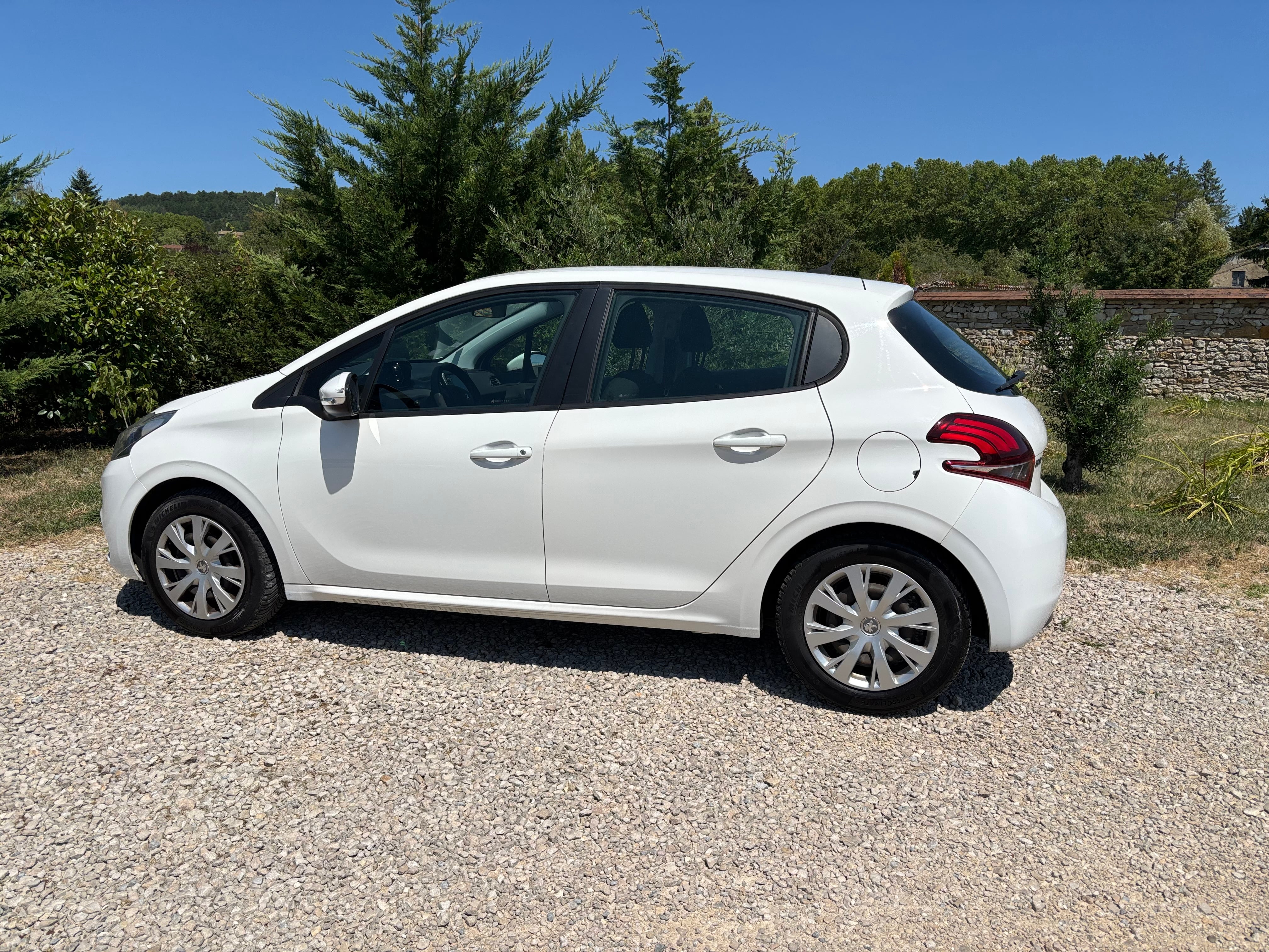 Peugeot 208 1,2 83 cv avec Régulateur de vitesse