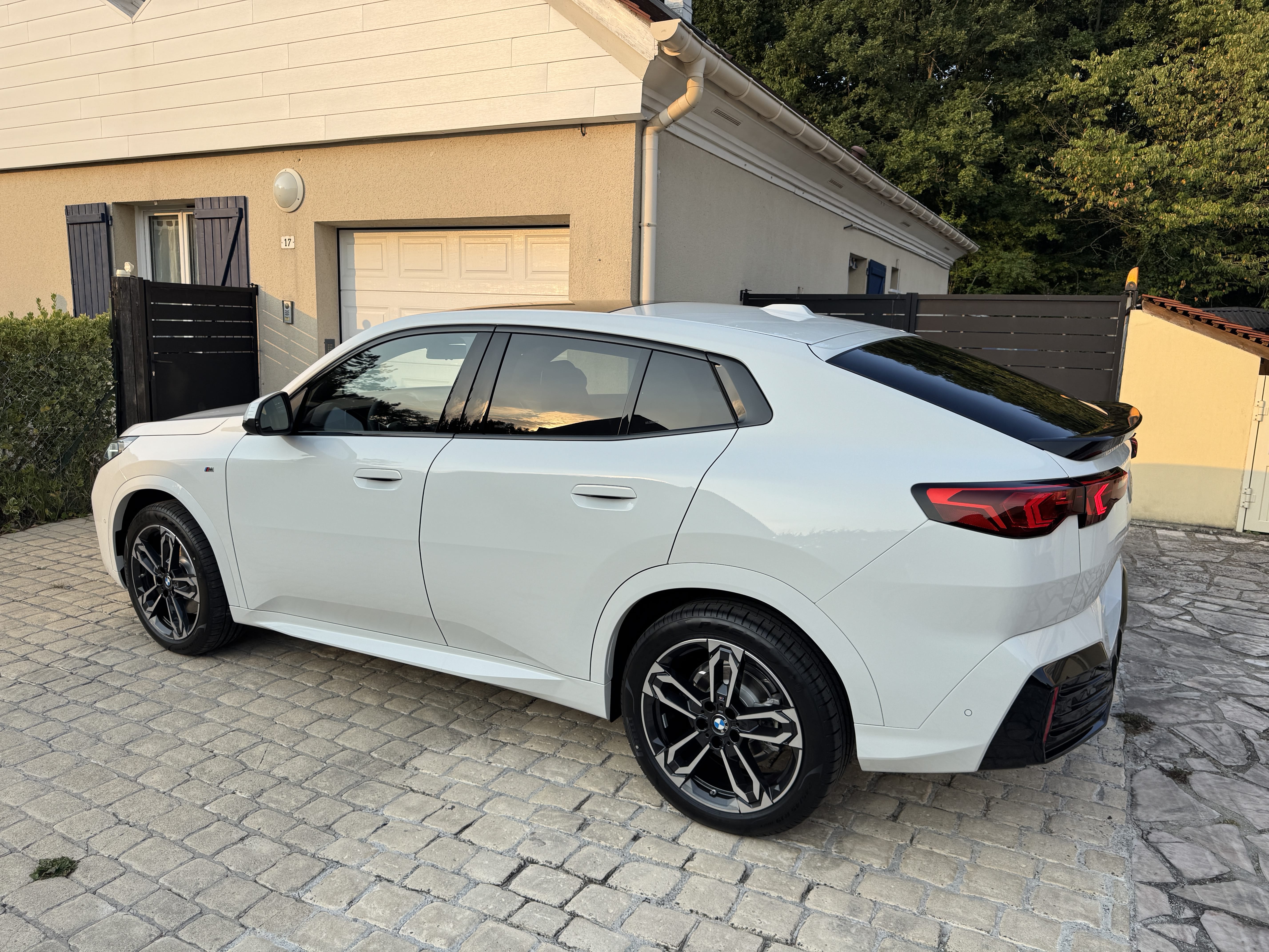 BMW X2 Sdrive28I avec Audio Bluetooth