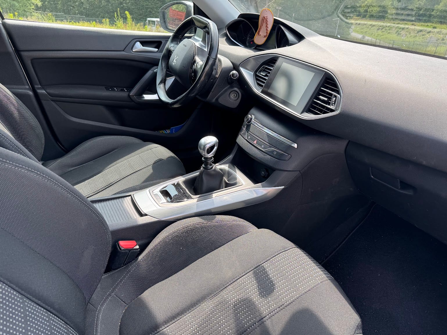 Peugeot 308 Ess 1.2-130CV *25027* EG236TH with Baby seat