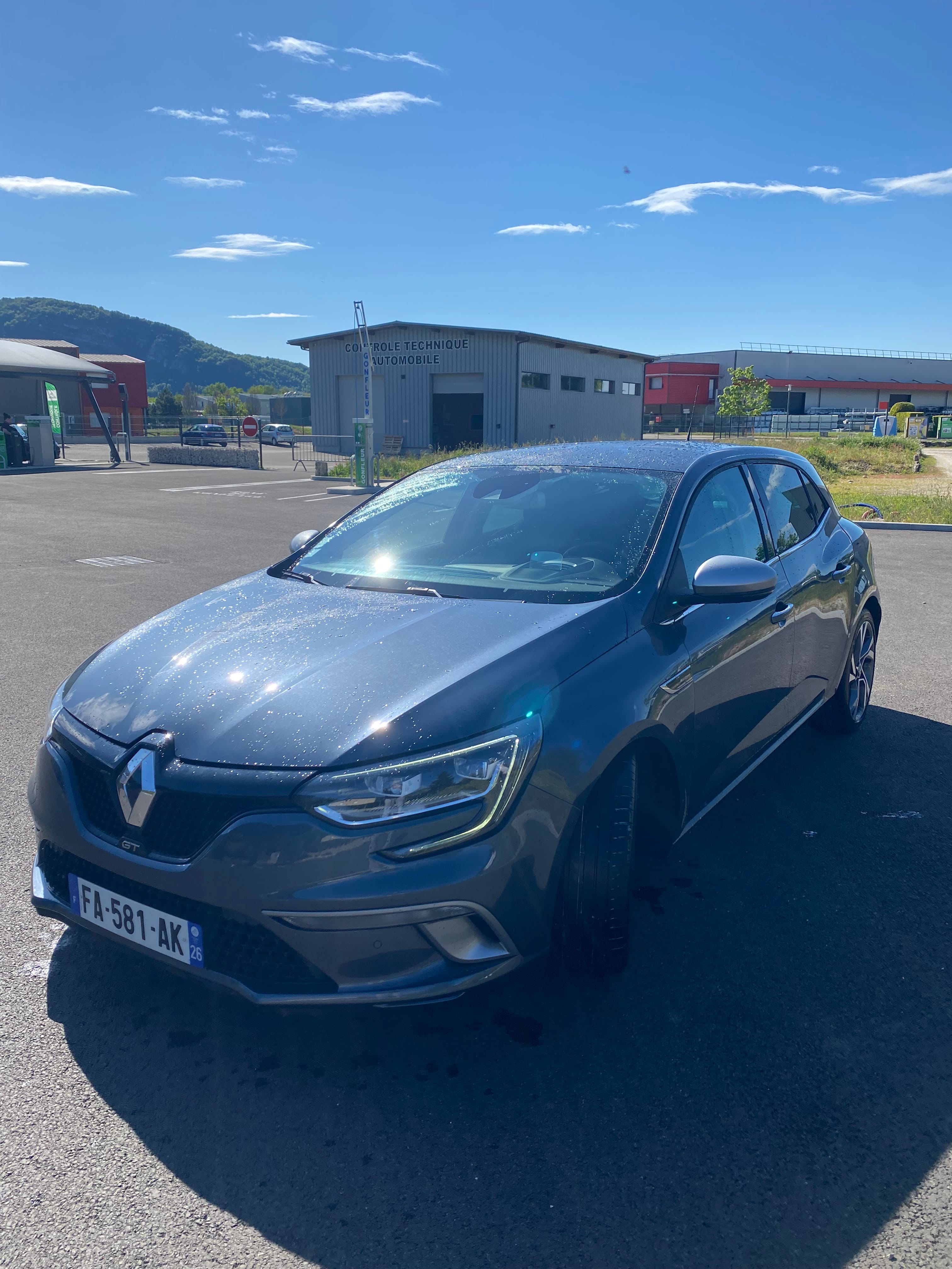 Renault Mégane GT 205cv avec Apple CarPlay