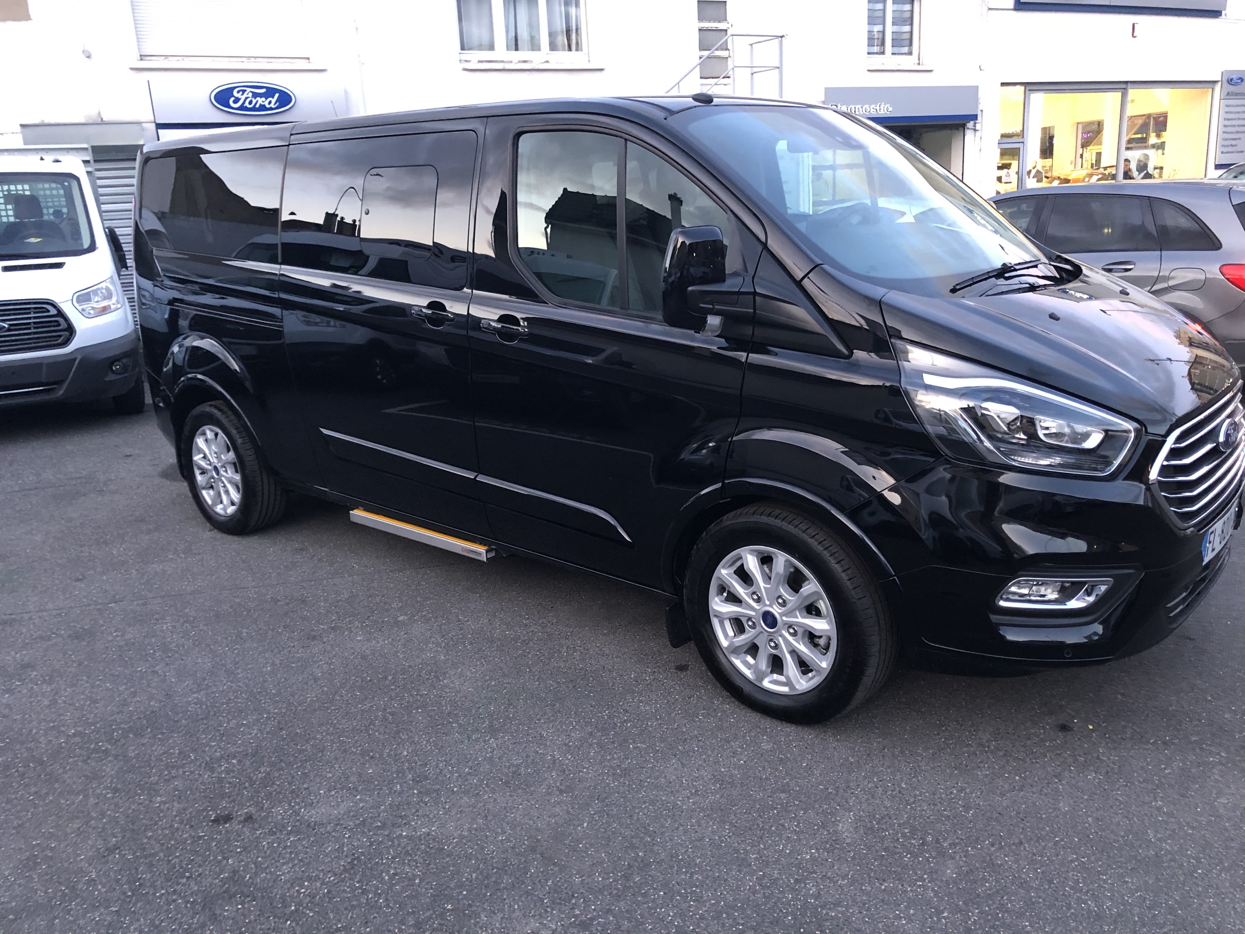 Ford Tourneo Custom avec GPS