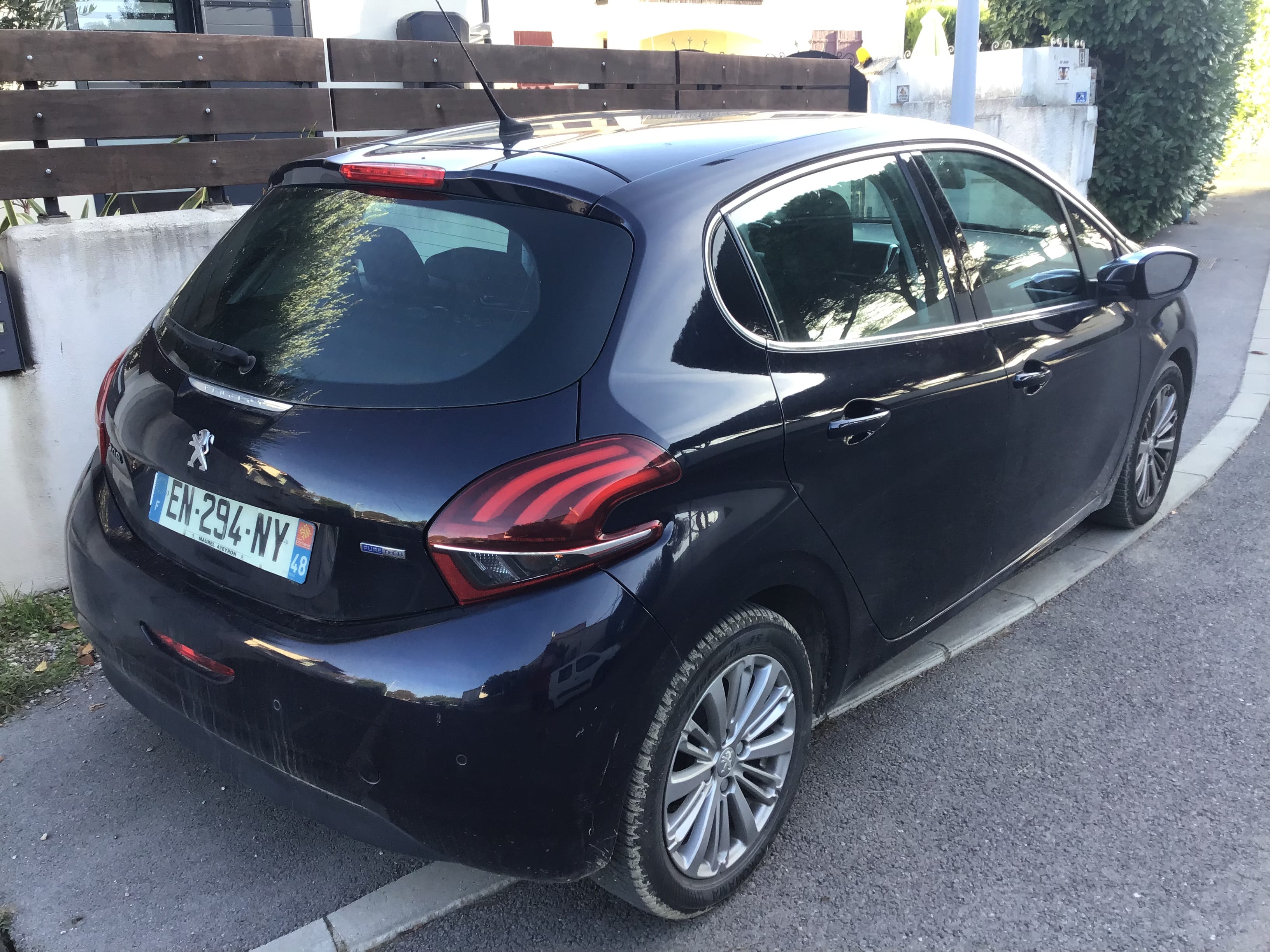Peugeot 208 avec GPS