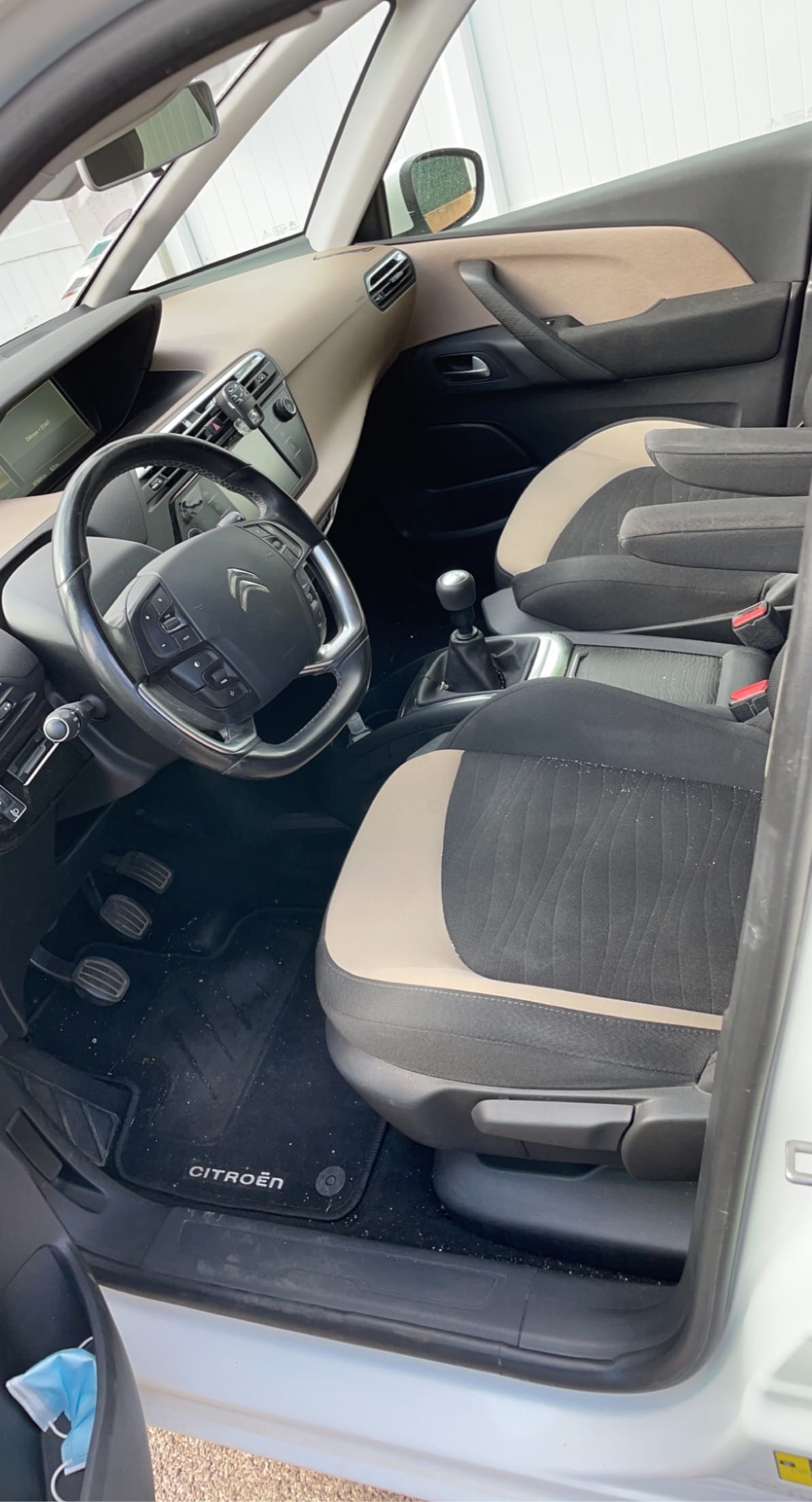 Citroen C4 Picasso avec GPS