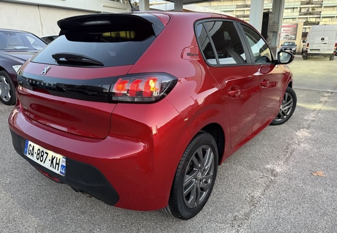 Peugeot 208 avec Régulateur de vitesse