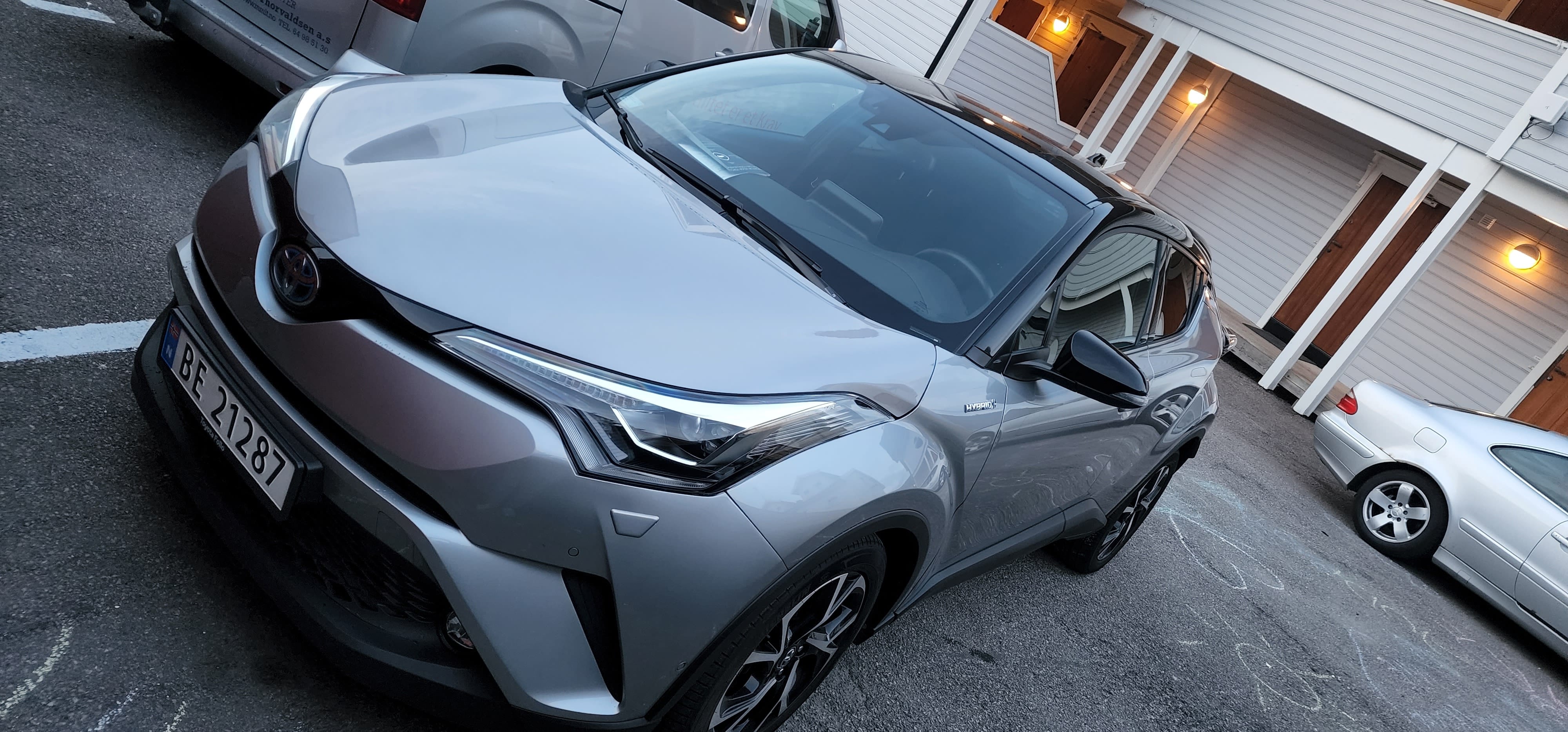 Toyota C-HR, 2019, Blyfri 95 / Elektrisk (hybrid), automatisk