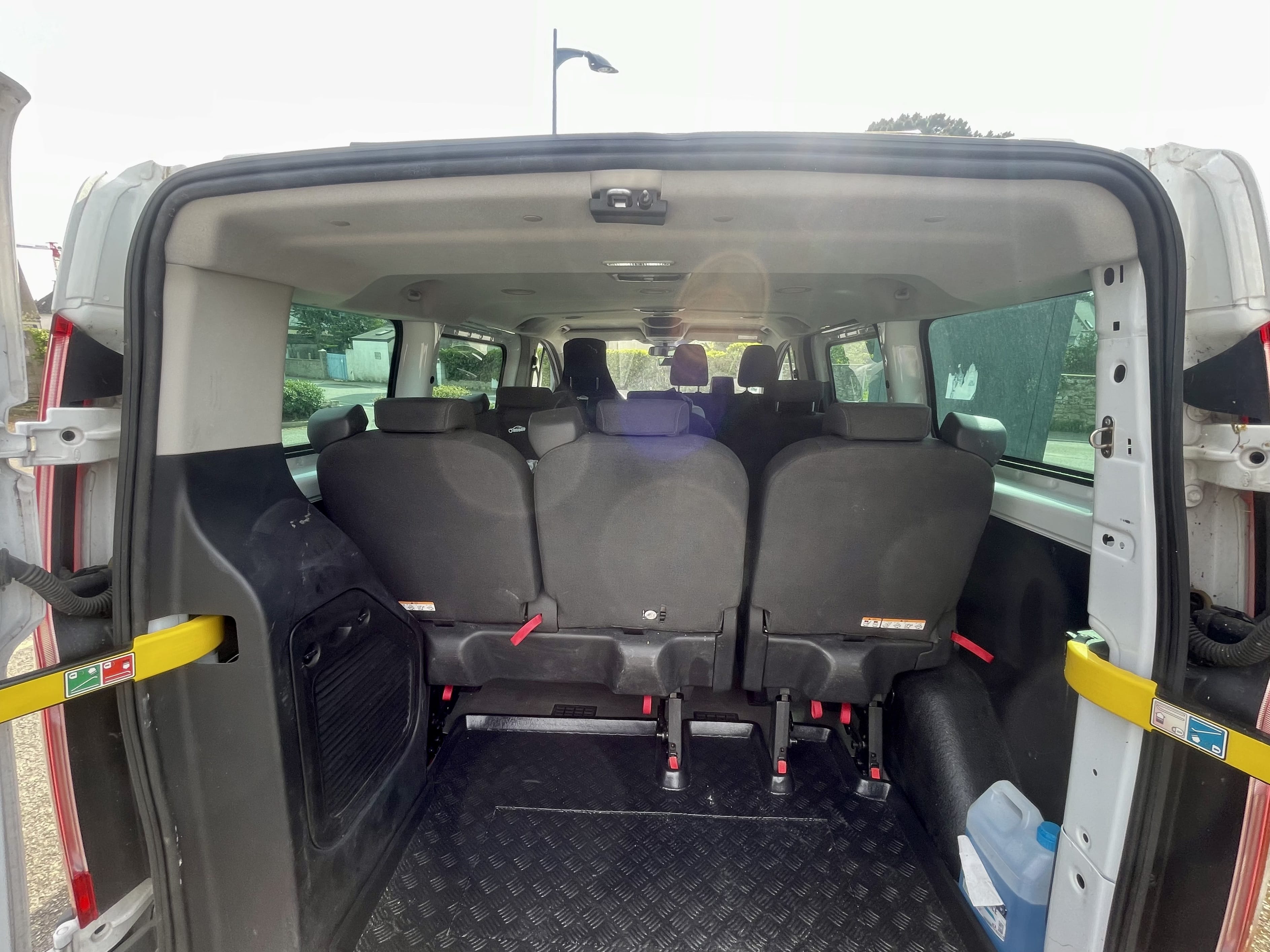 Ford Transit Custom Kombi 2.2l avec Entrée audio / iPod