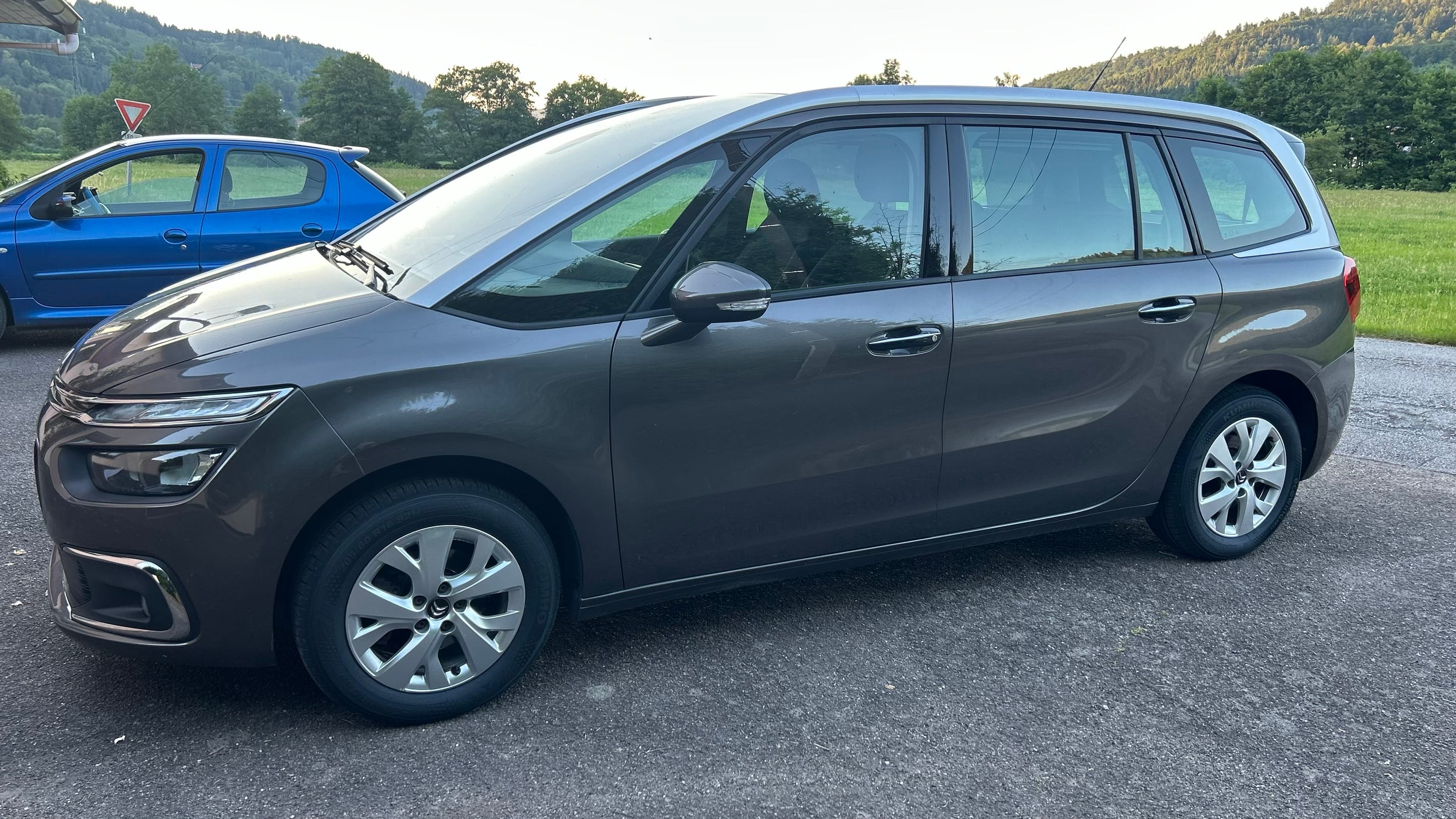 Citroen C4 Grand Spacetourer avec Climatisation