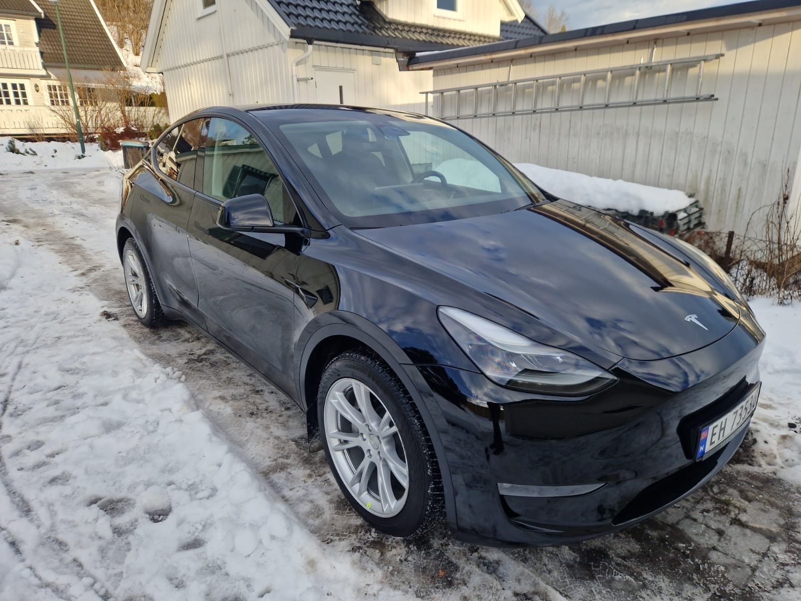 Tesla Model Y Long Range med Aircondition