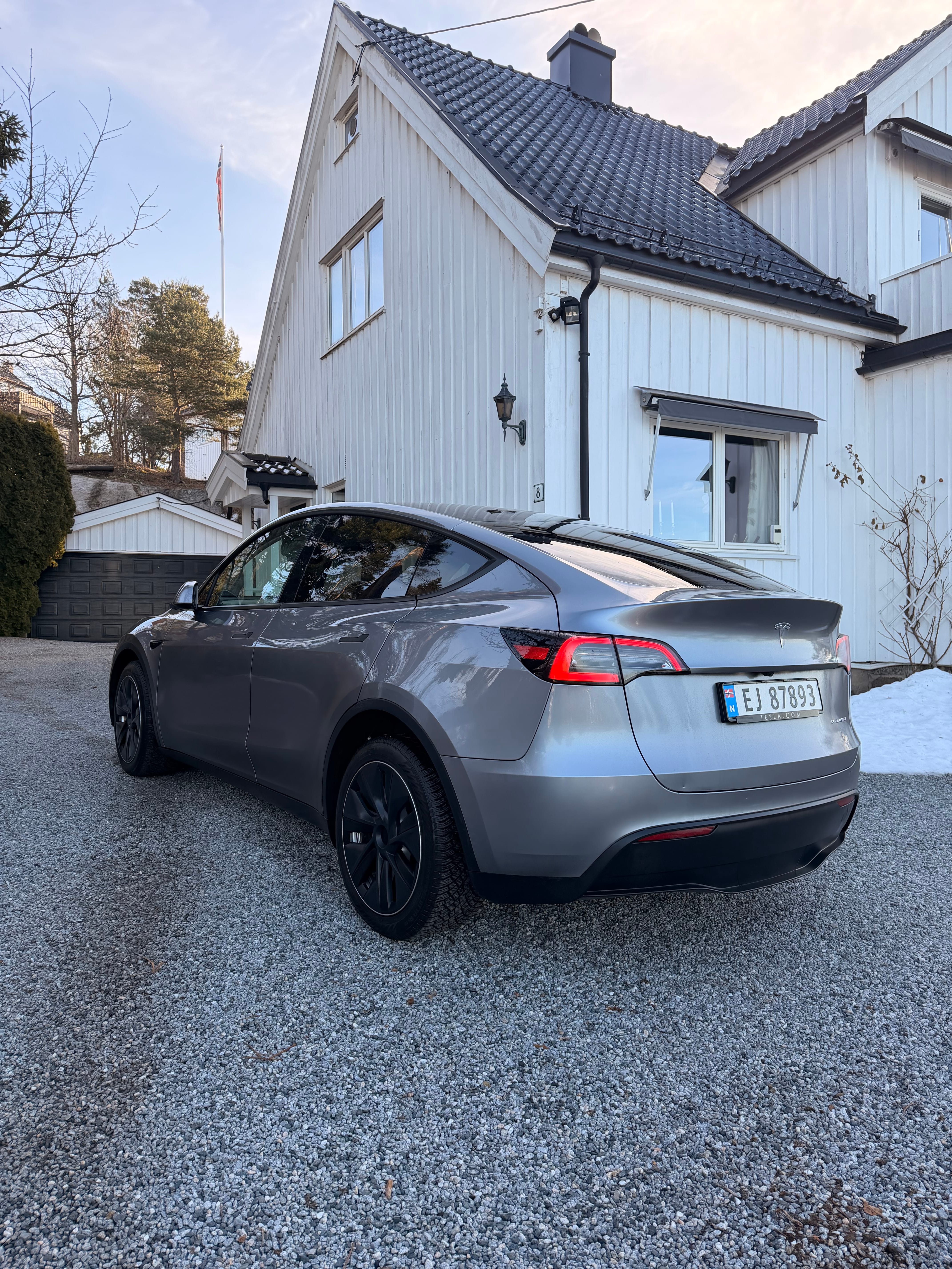 Tesla Model Y mit Rückfahrkamera