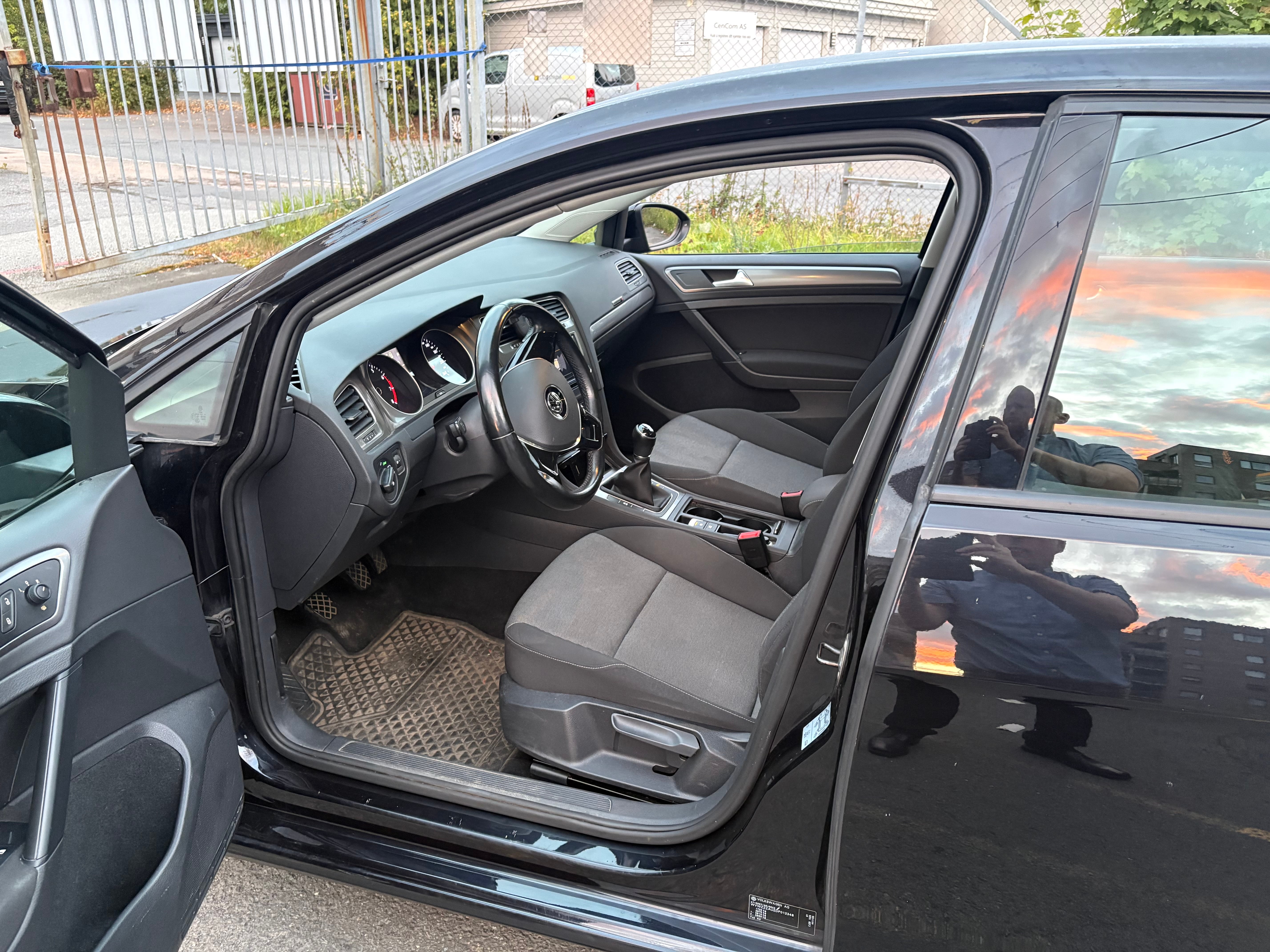 Volkswagen Golf with USB charging ports