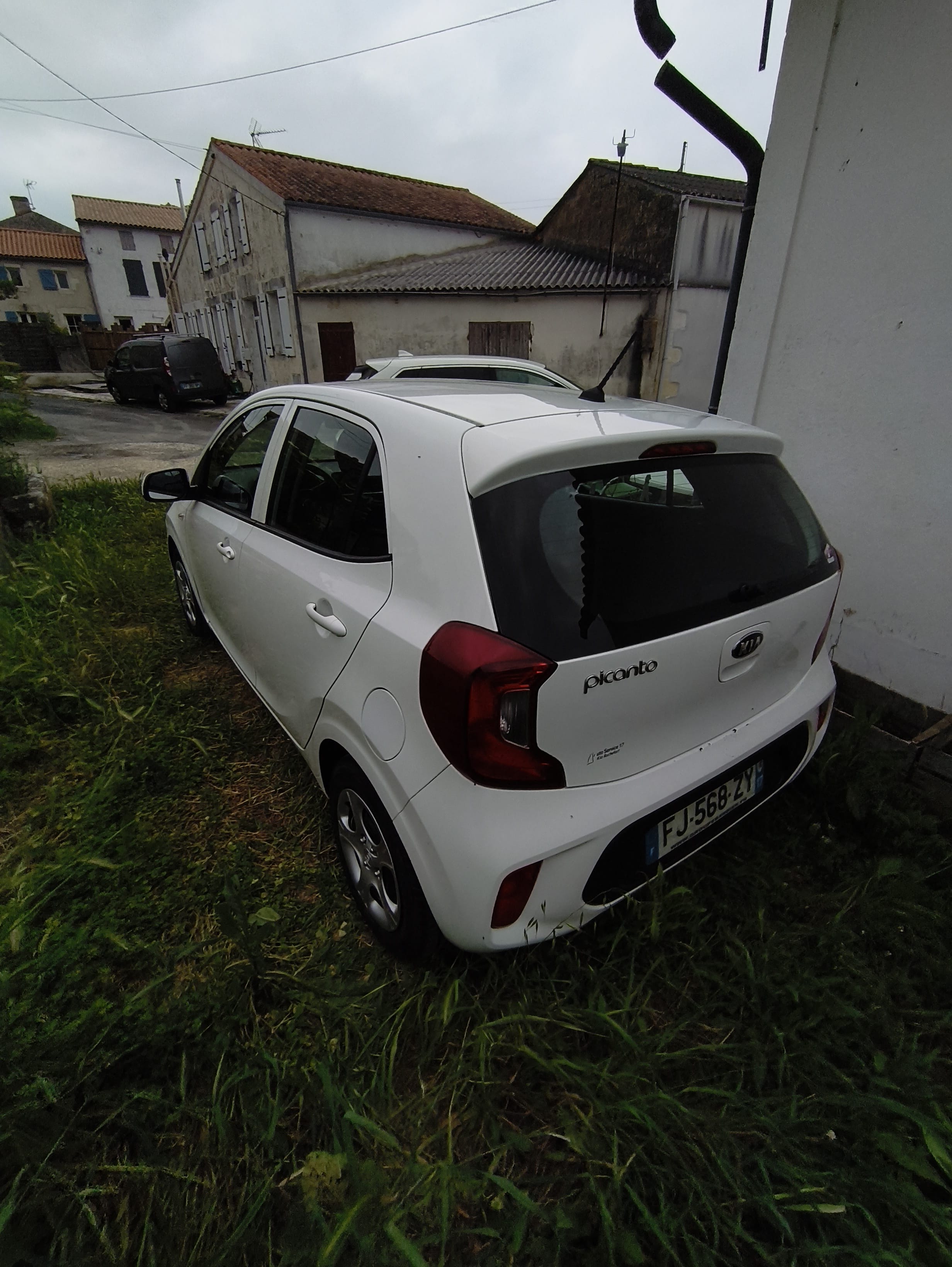 Kia Picanto avec Régulateur de vitesse