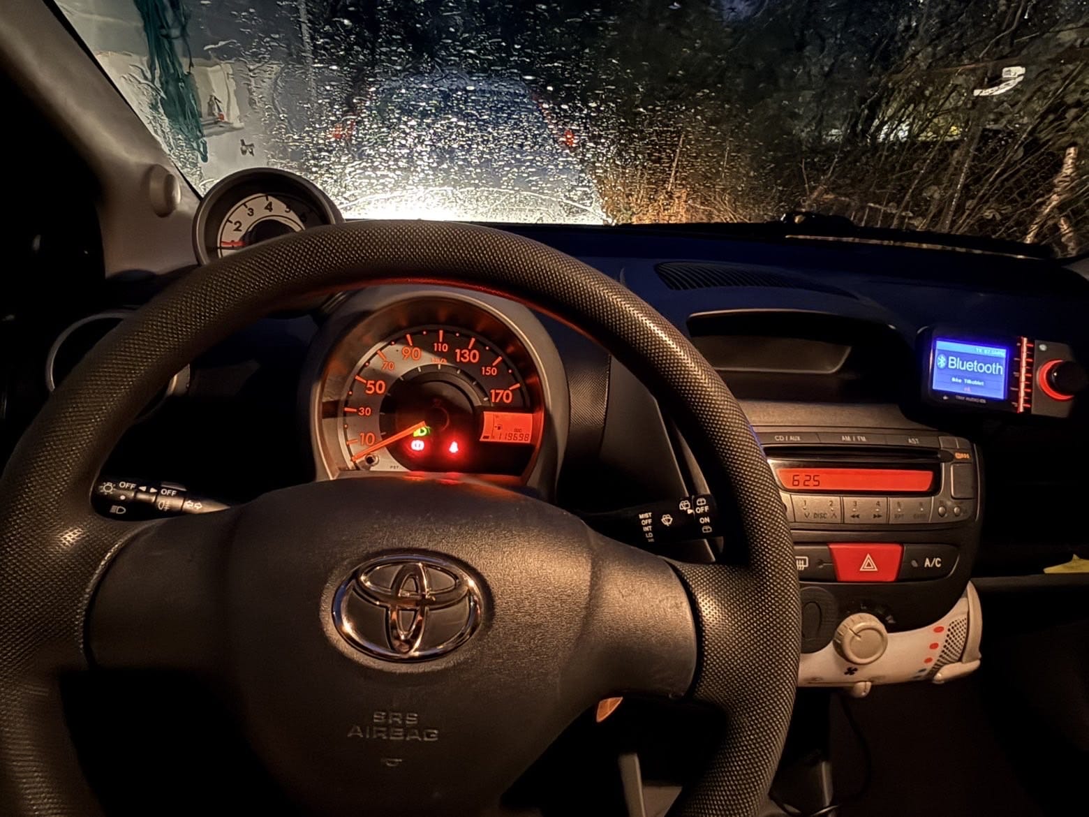 Toyota Aygo med Lydinngang