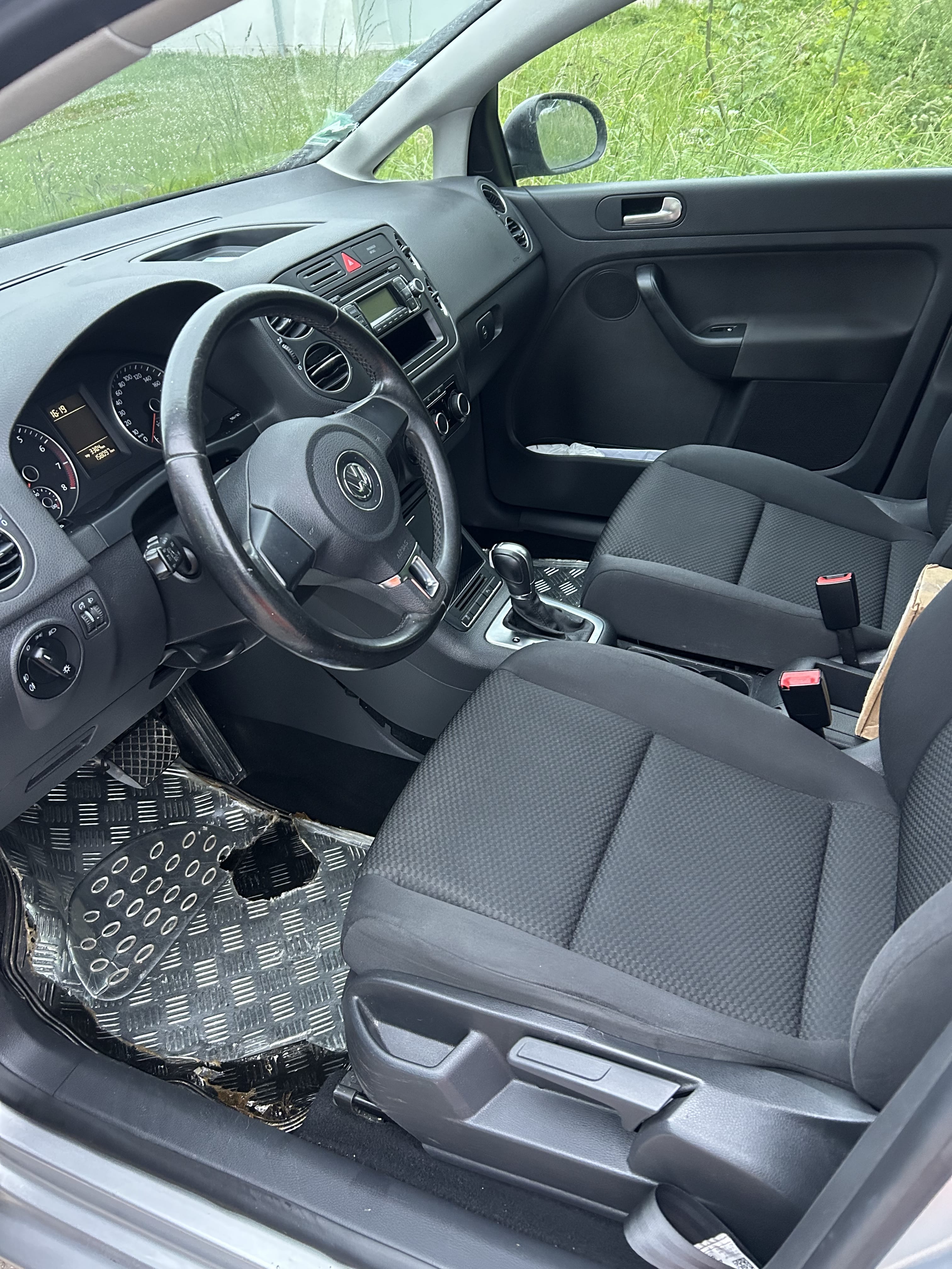 Volkswagen Golf Plus avec Coffre de toit