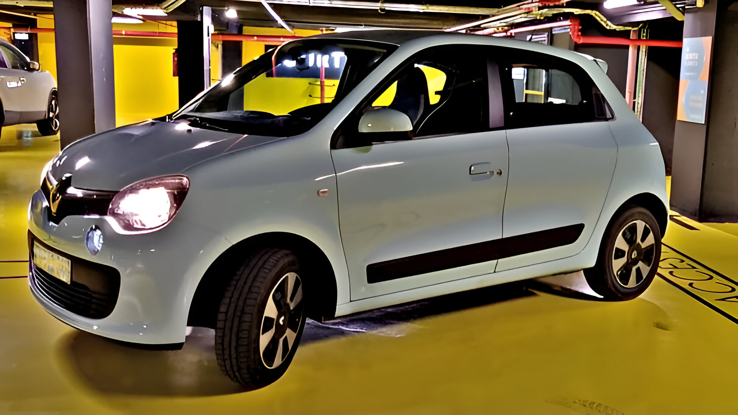 Renault Twingo EW919BV, 2016, Essence 95