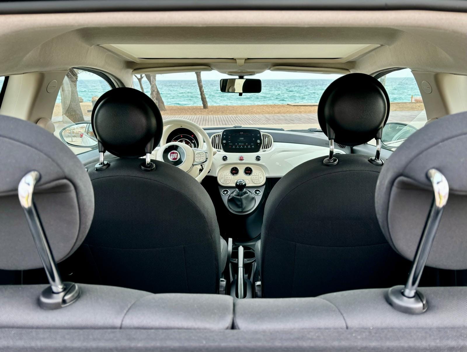 Fiat 500 Híbrido Dolcevita con Audio Bluetooth