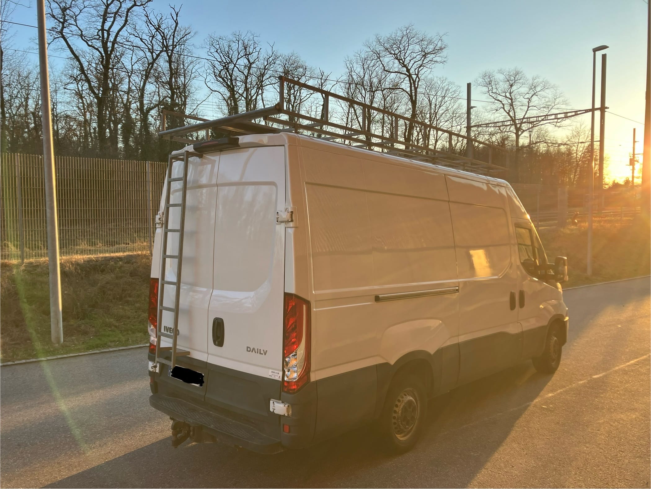 Iveco Daily Fourgon avec Audio Bluetooth