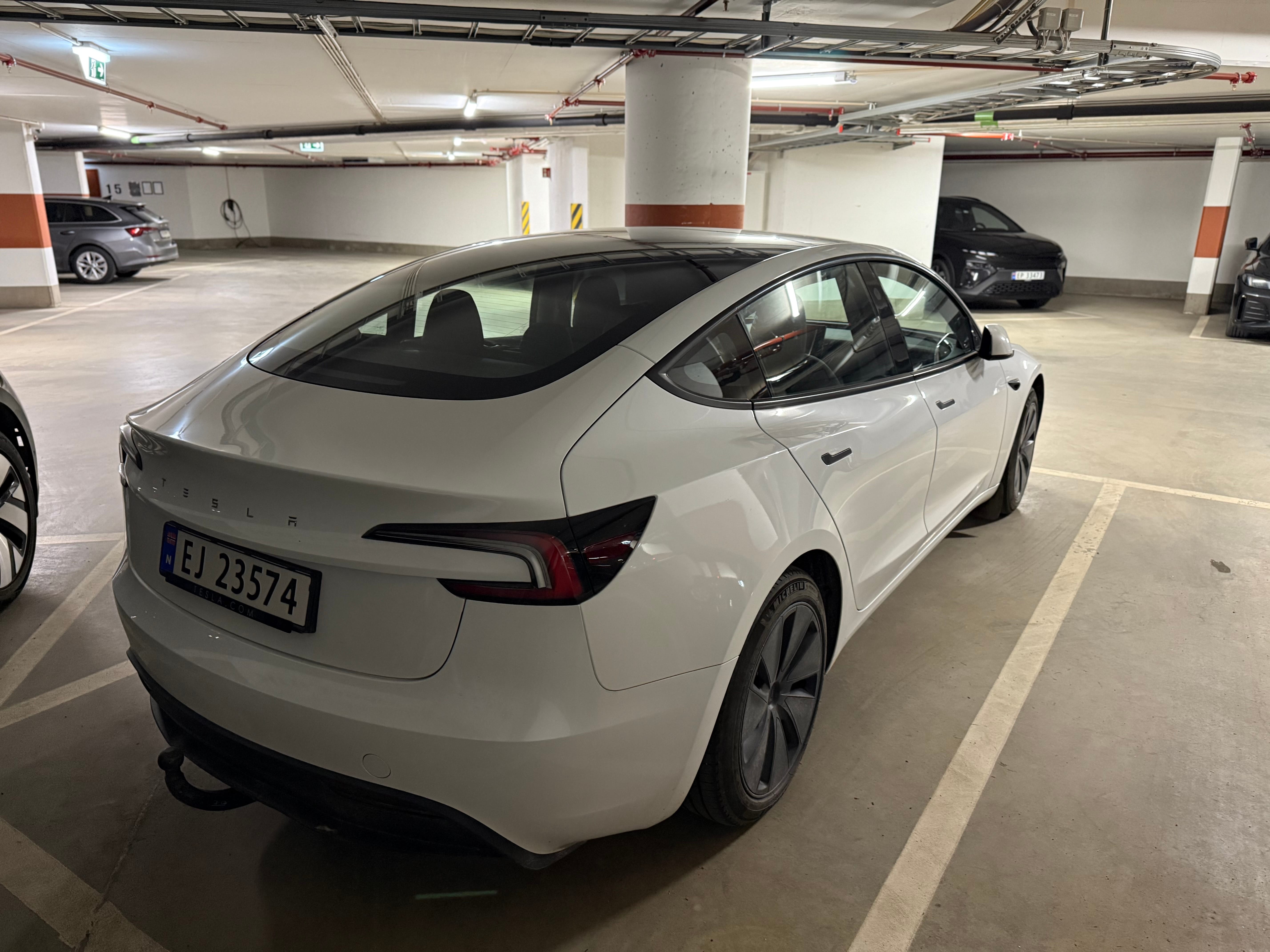 Tesla Model 3 med Aircondition