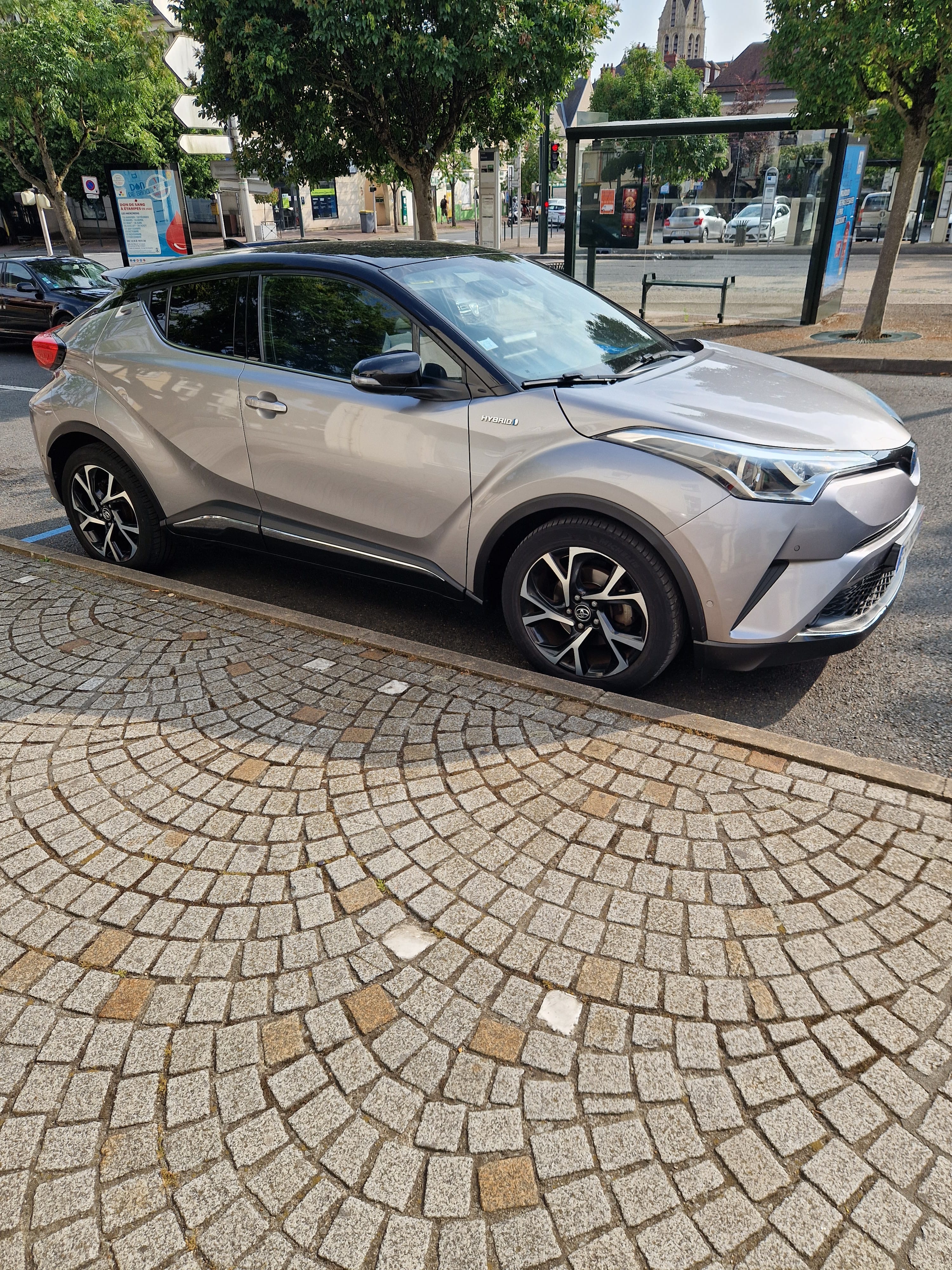 Toyota C-HR Hybrid avec Climatisation