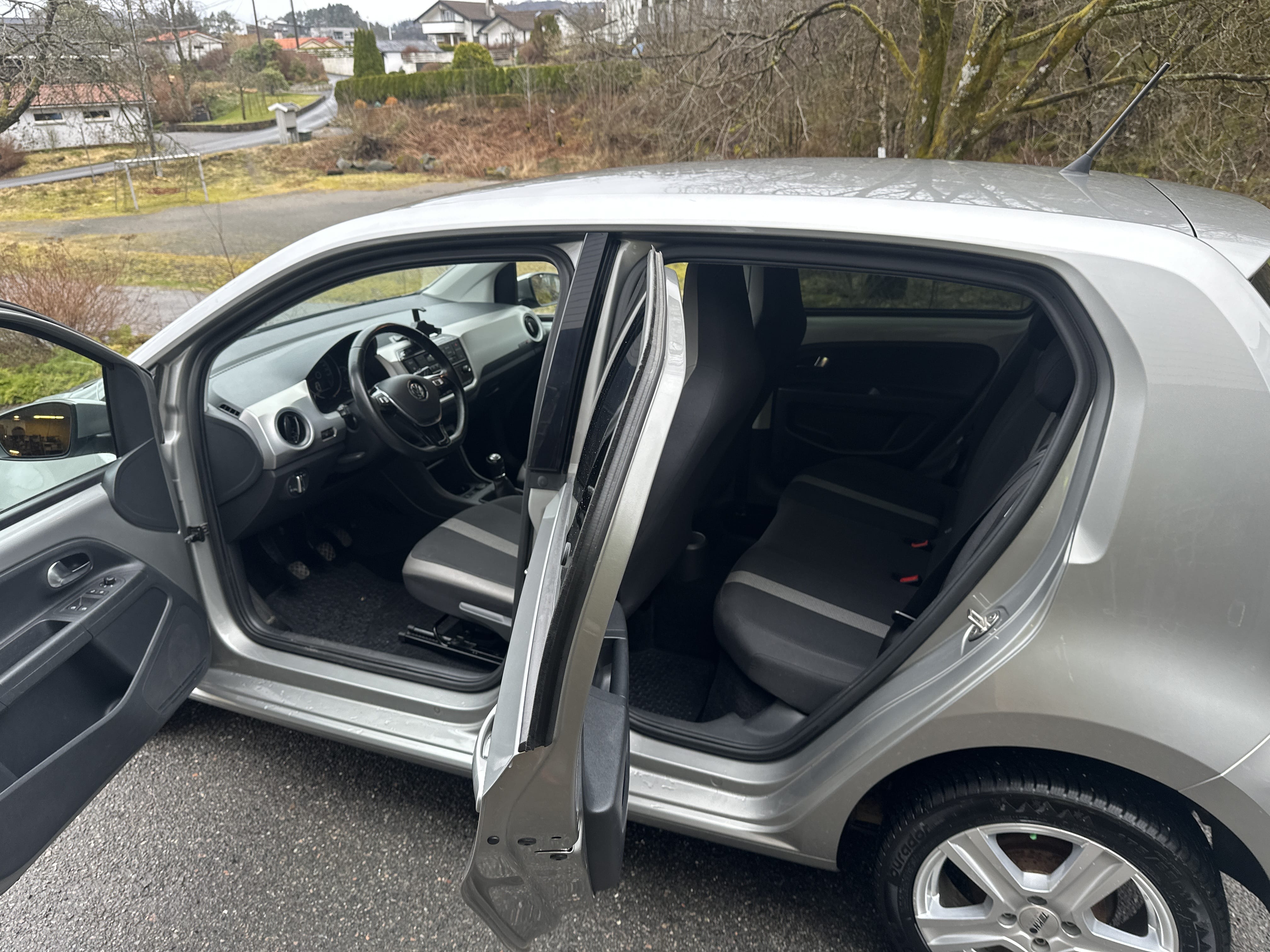 Volkswagen Up! 2 Sailjex med Bilradio