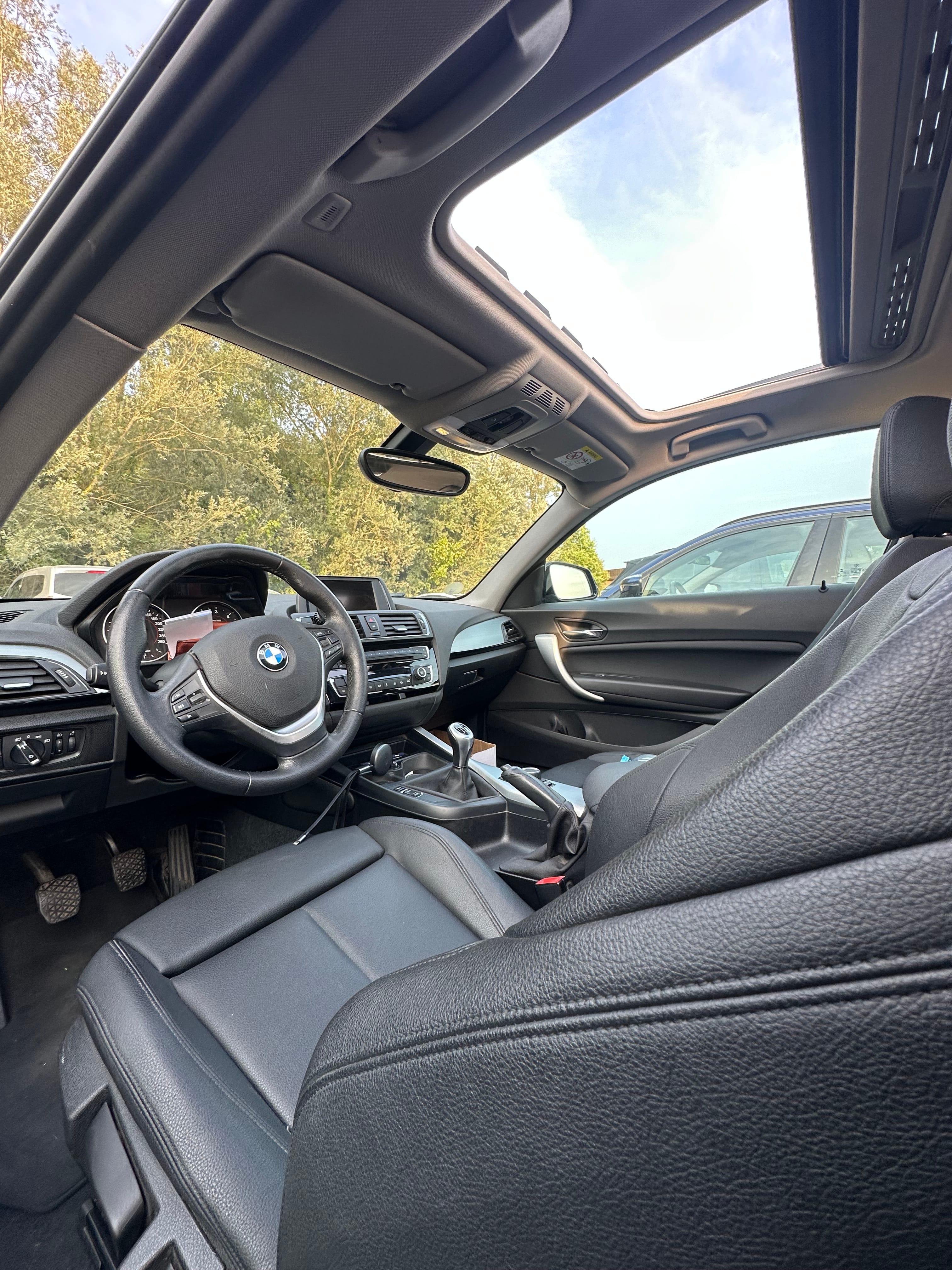 BMW Série 1 Coupé avec Autoradio