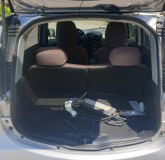 Citroen C-Zero avec Port USB