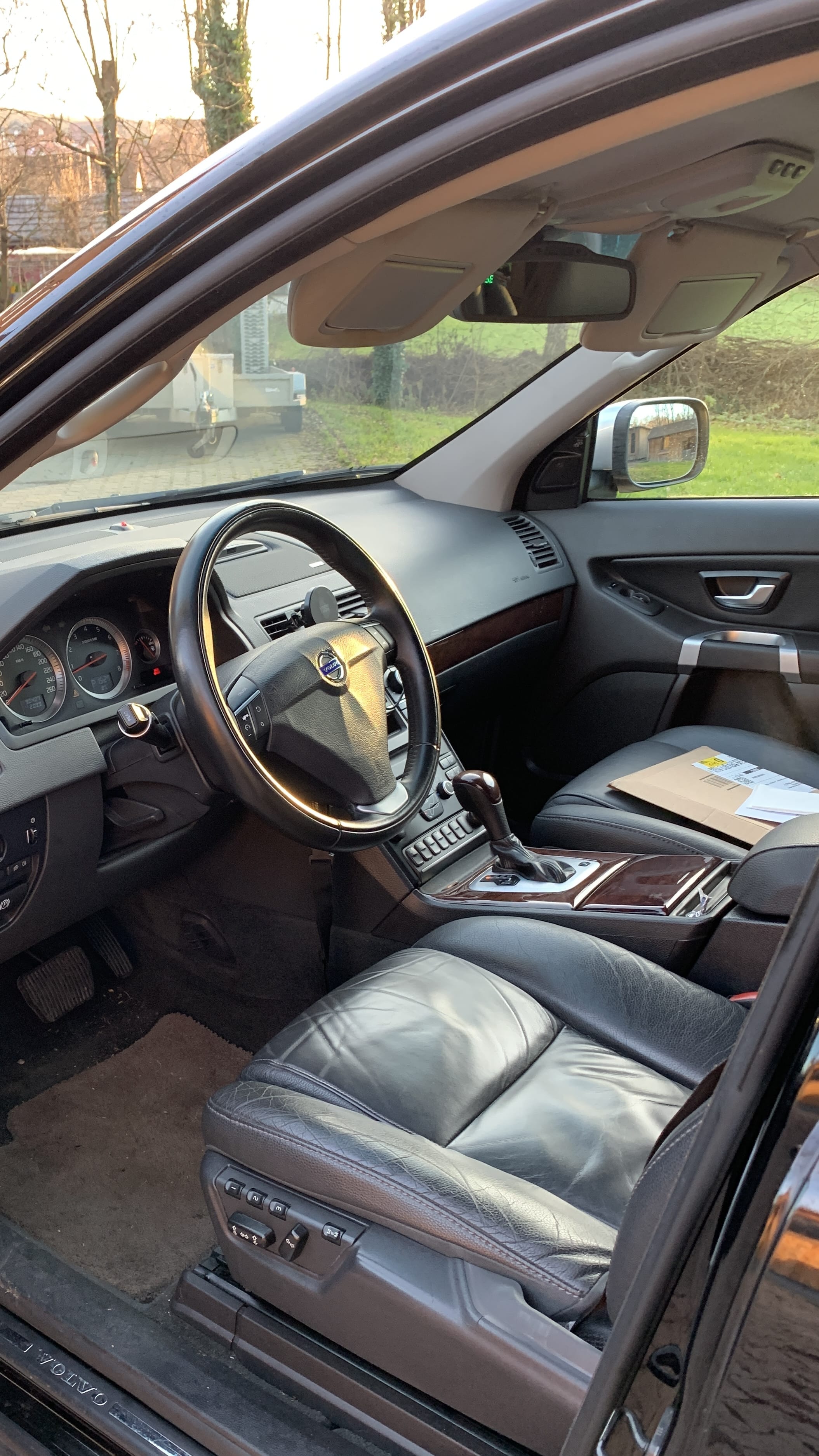Volvo XC90 3.2i LPG mit Kindersitz