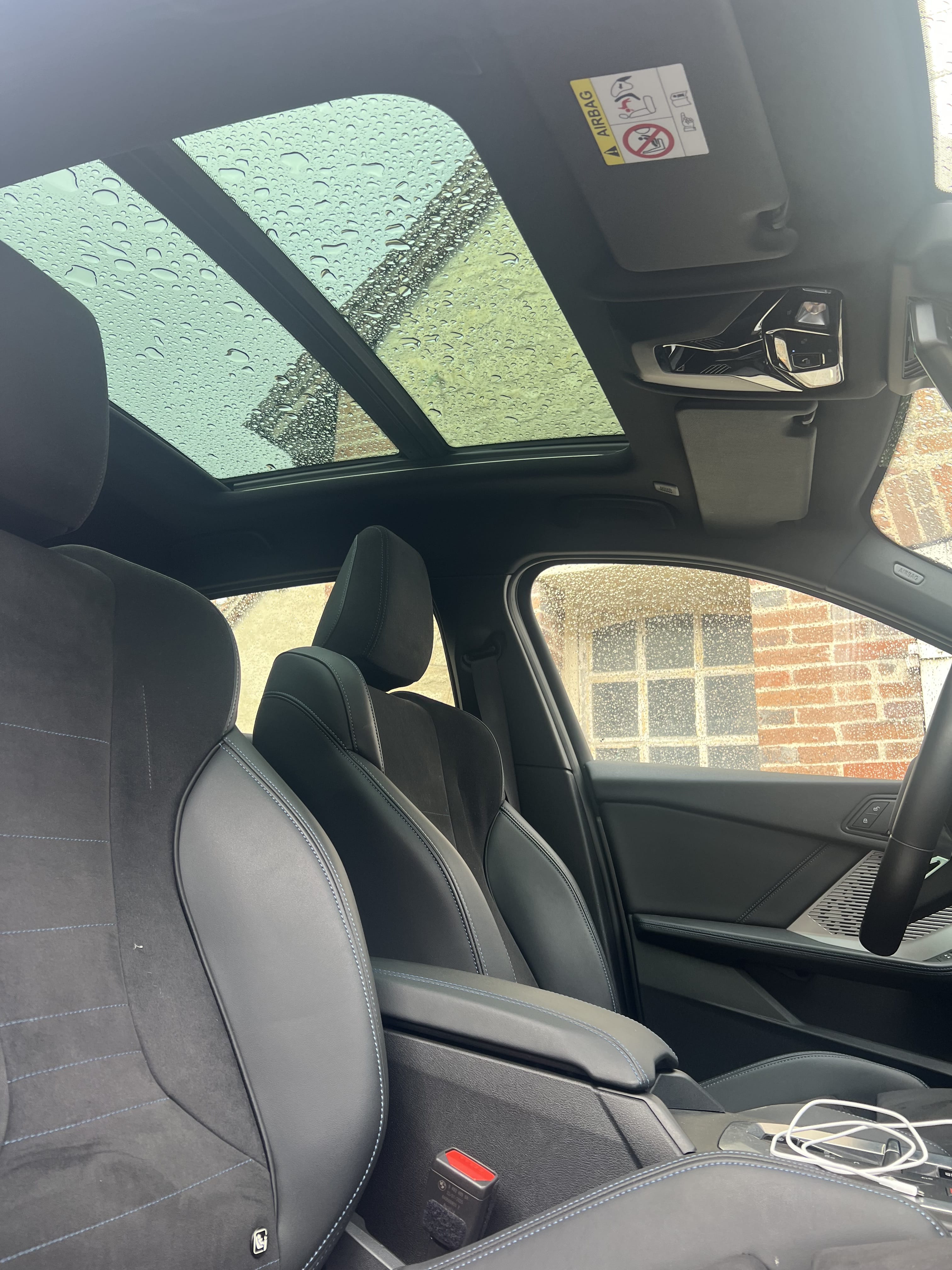 BMW Série 1 avec Entrée audio / iPod