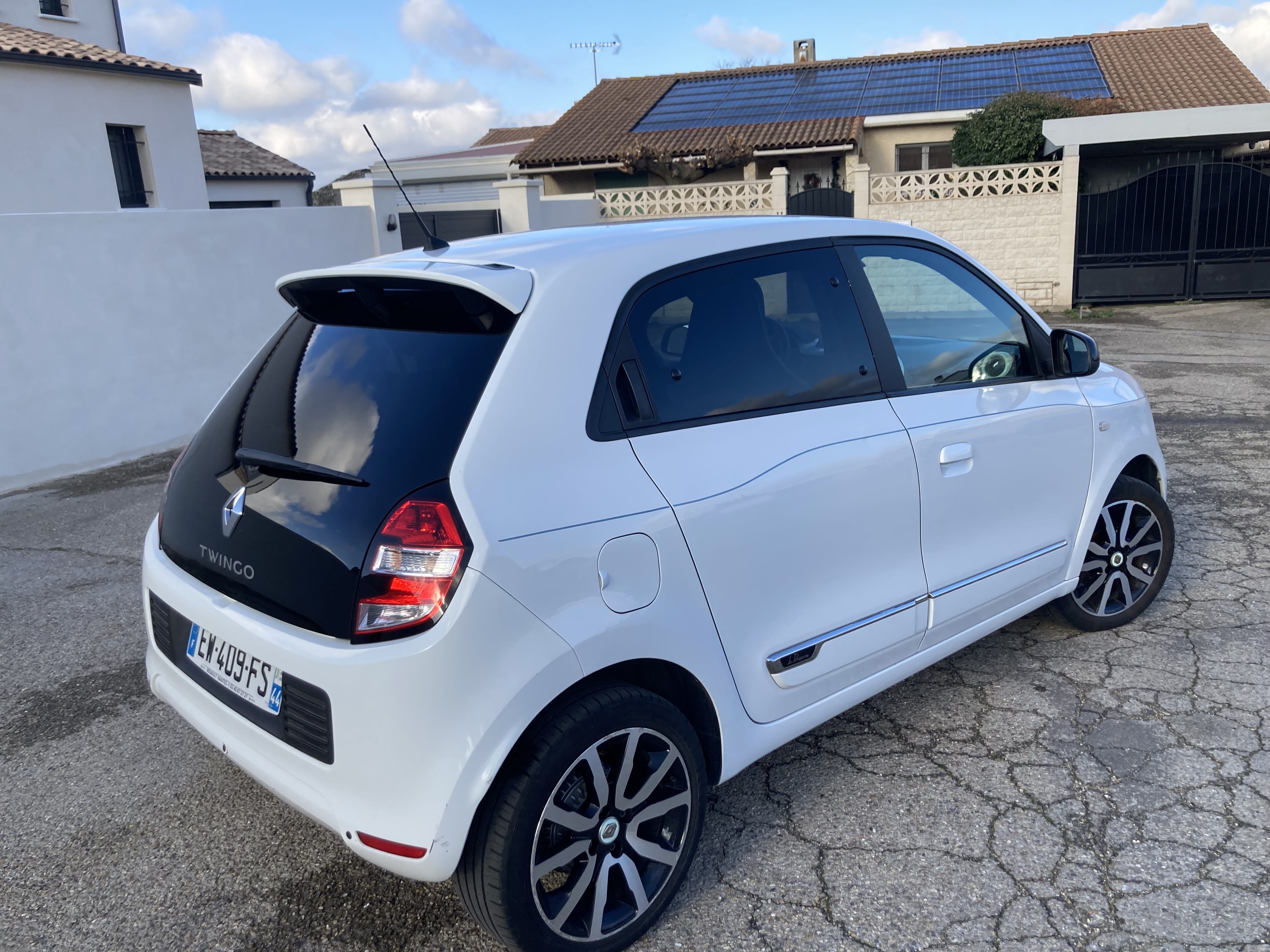 Renault Twingo III " La Parisienne" with Audio / iPod input