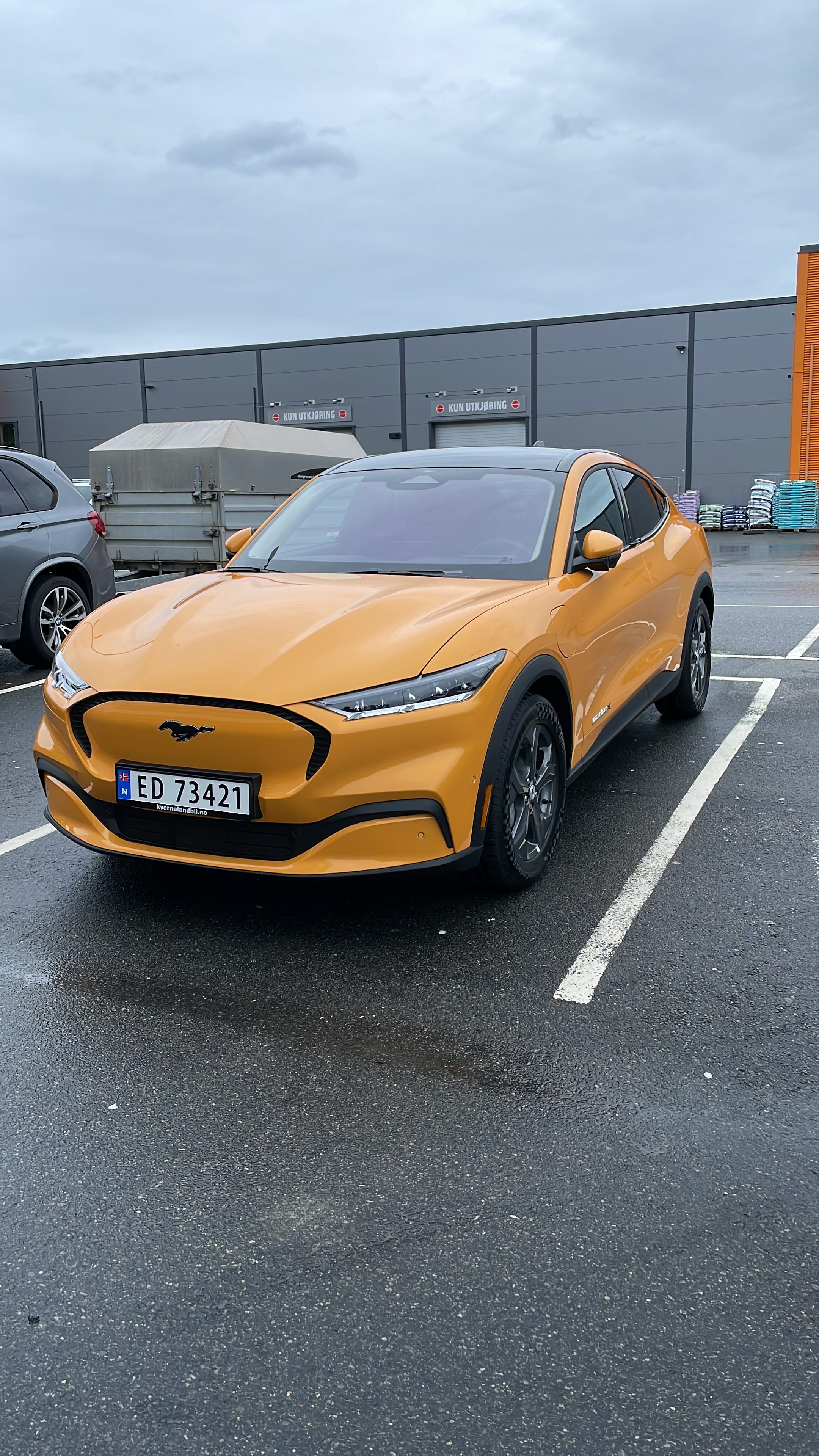 Ford Mustang Mach-E, 2022, Electric, automatic