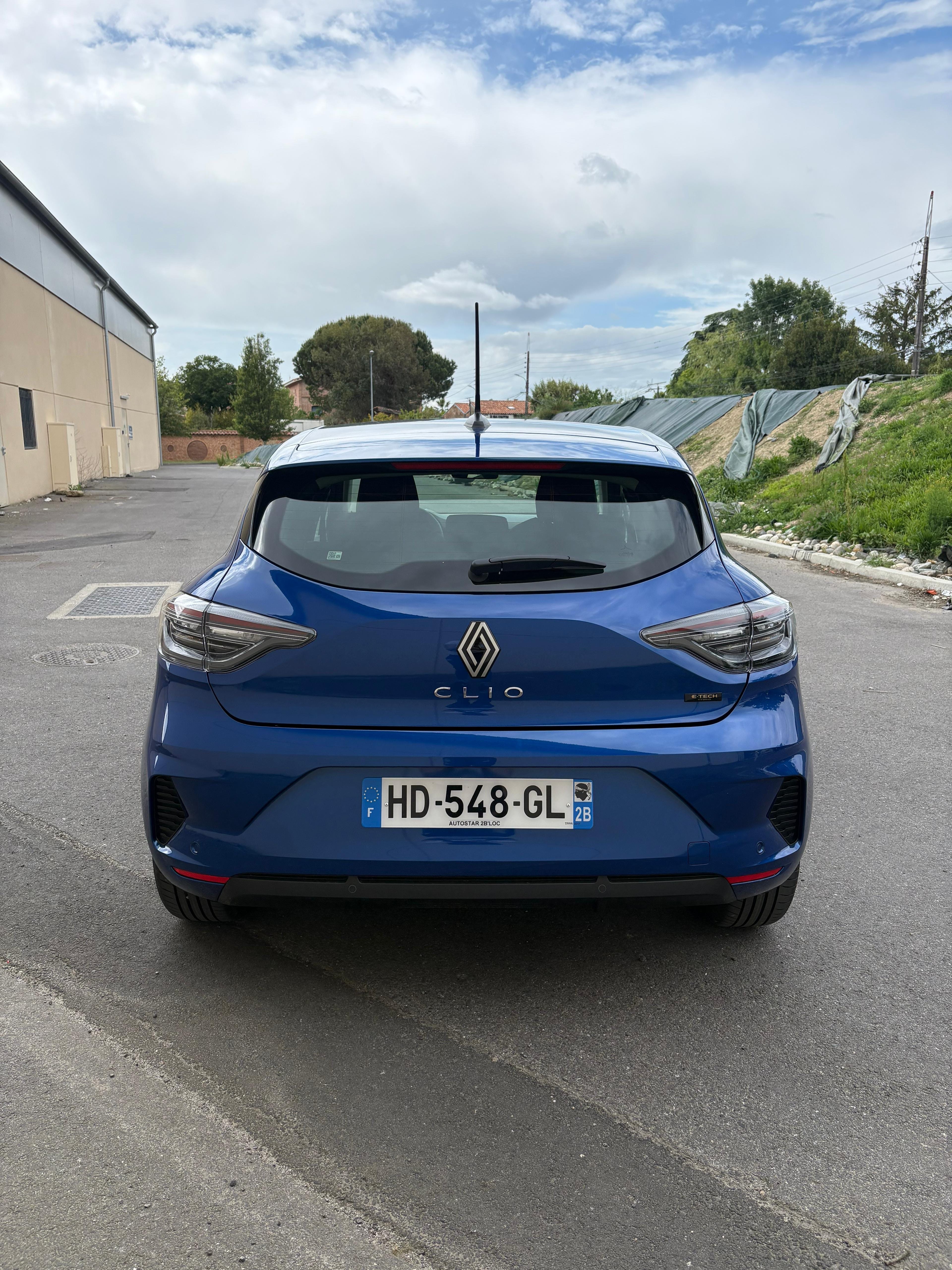 Renault Clio E-tech avec Apple CarPlay