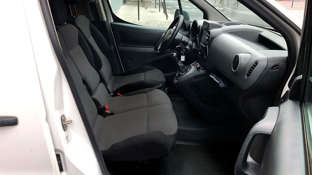Peugeot Partner avec GPS