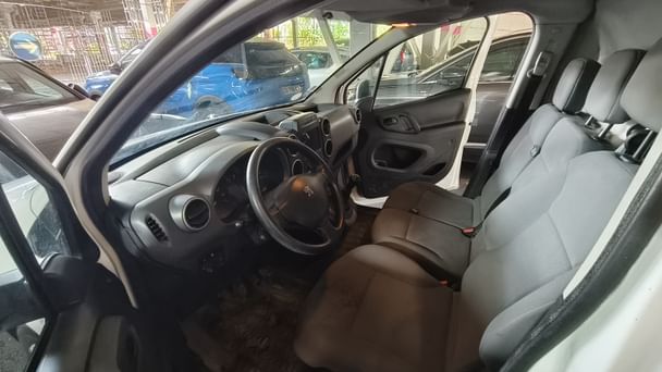 Peugeot Partner avec GPS