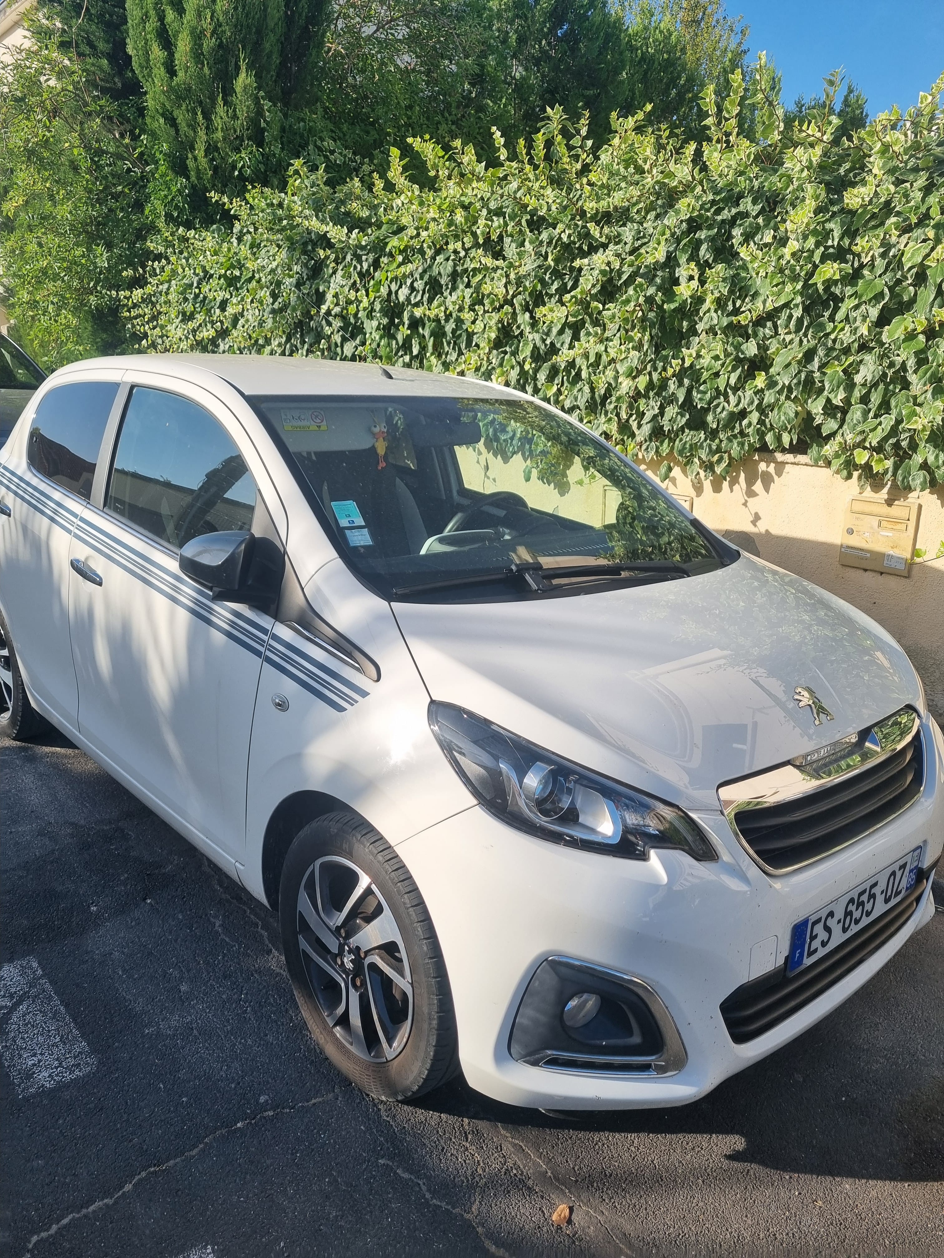 Peugeot 108 avec GPS