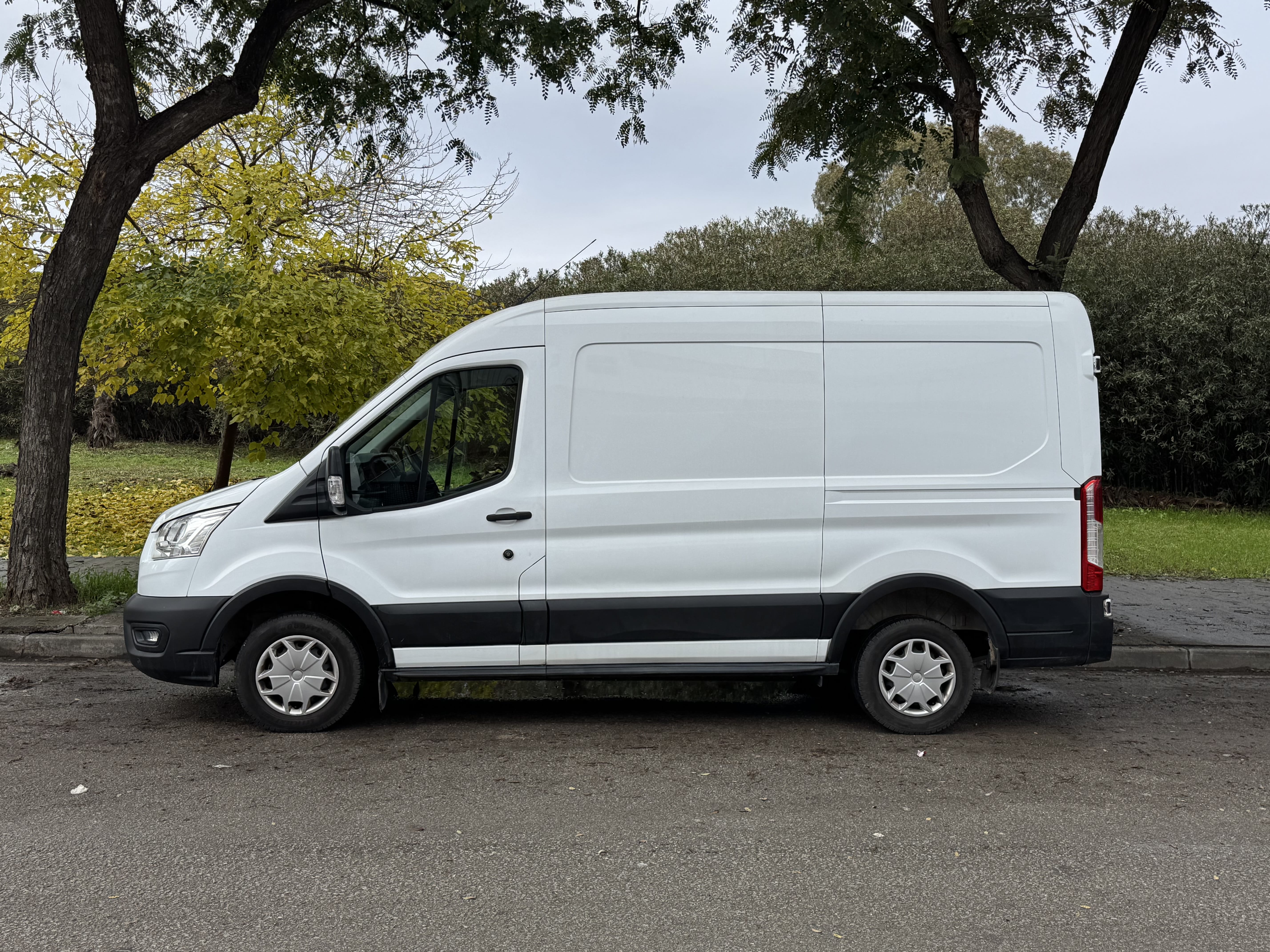 Ford Transit 350 con Aire acondicionado