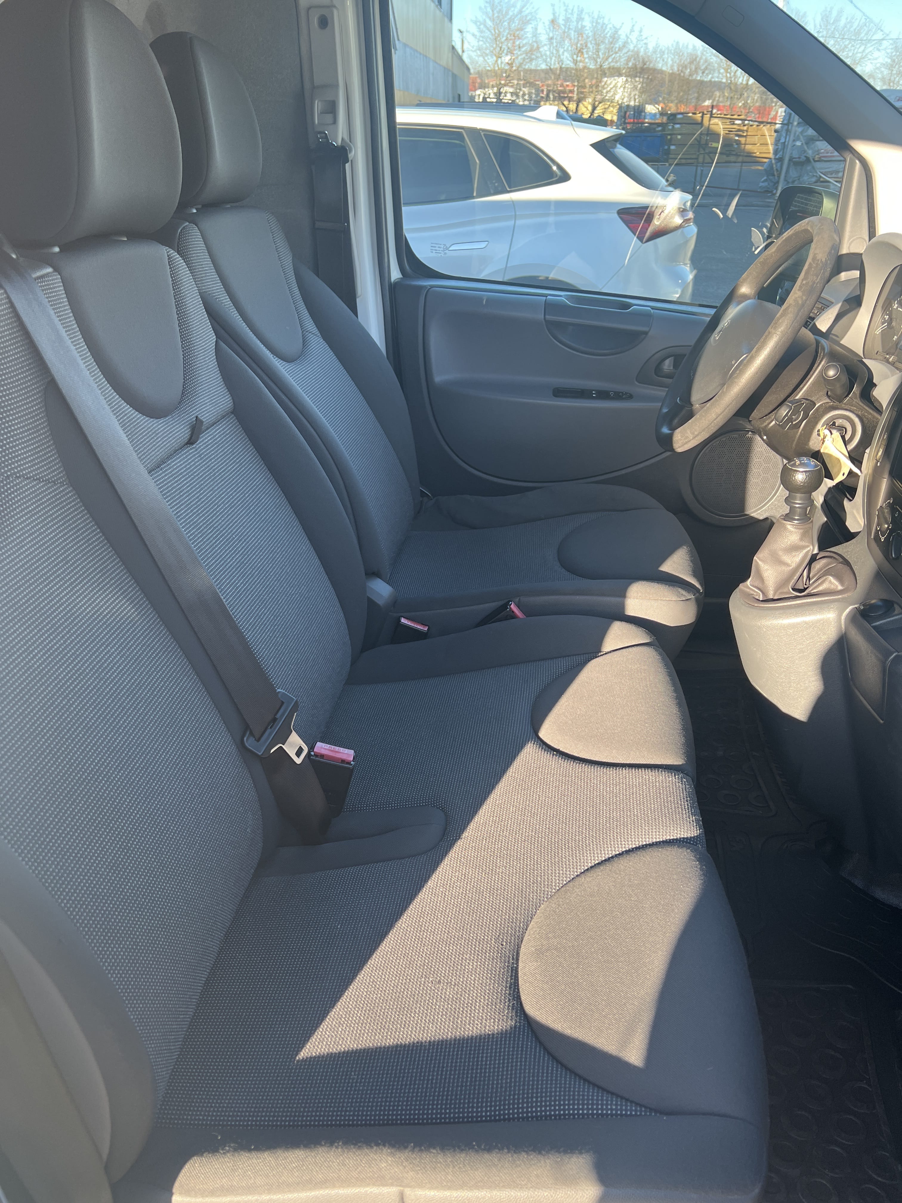 Peugeot Expert med Bluetooth audio