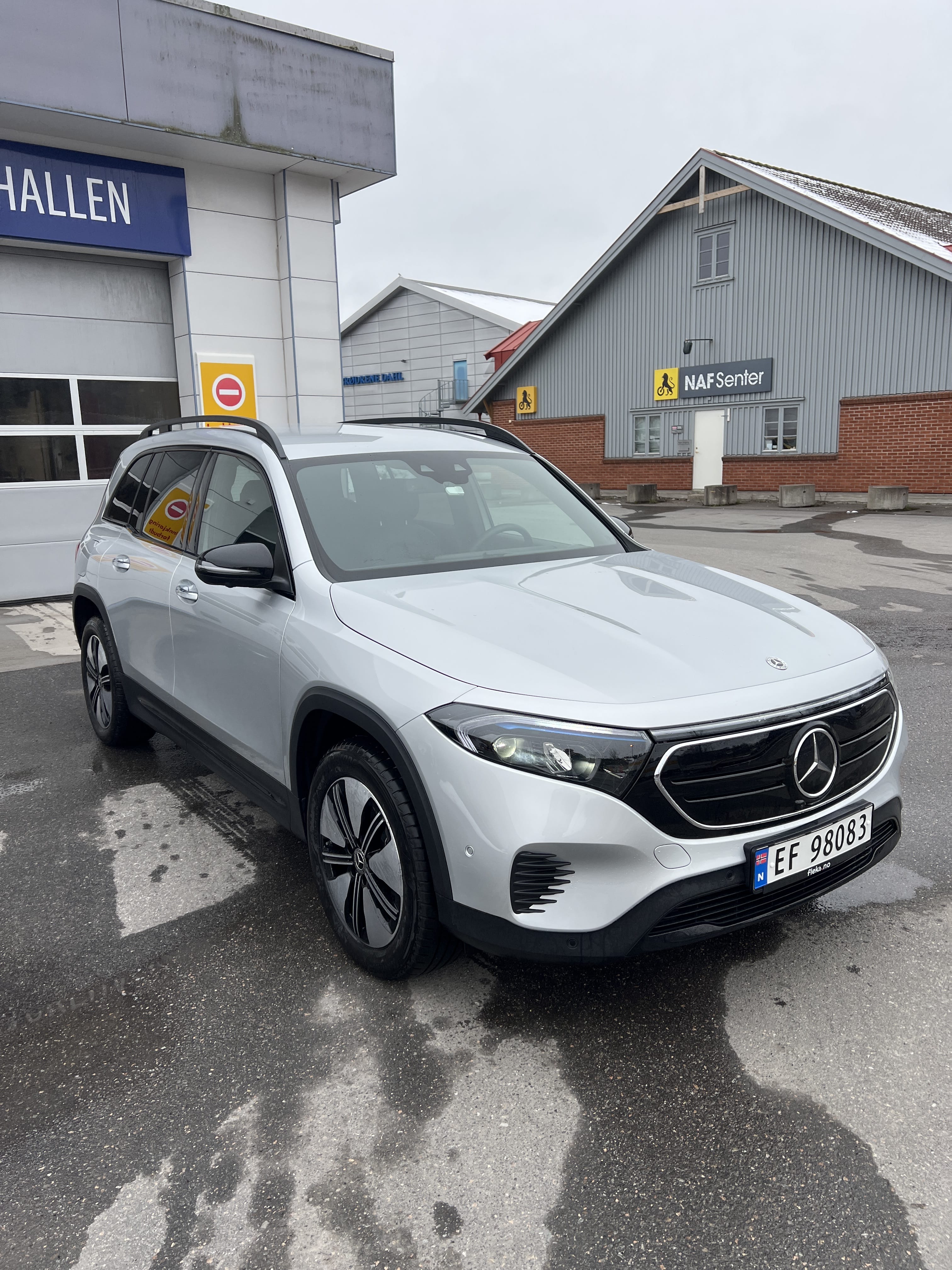 Mercedes-Benz EQB med Apple CarPlay