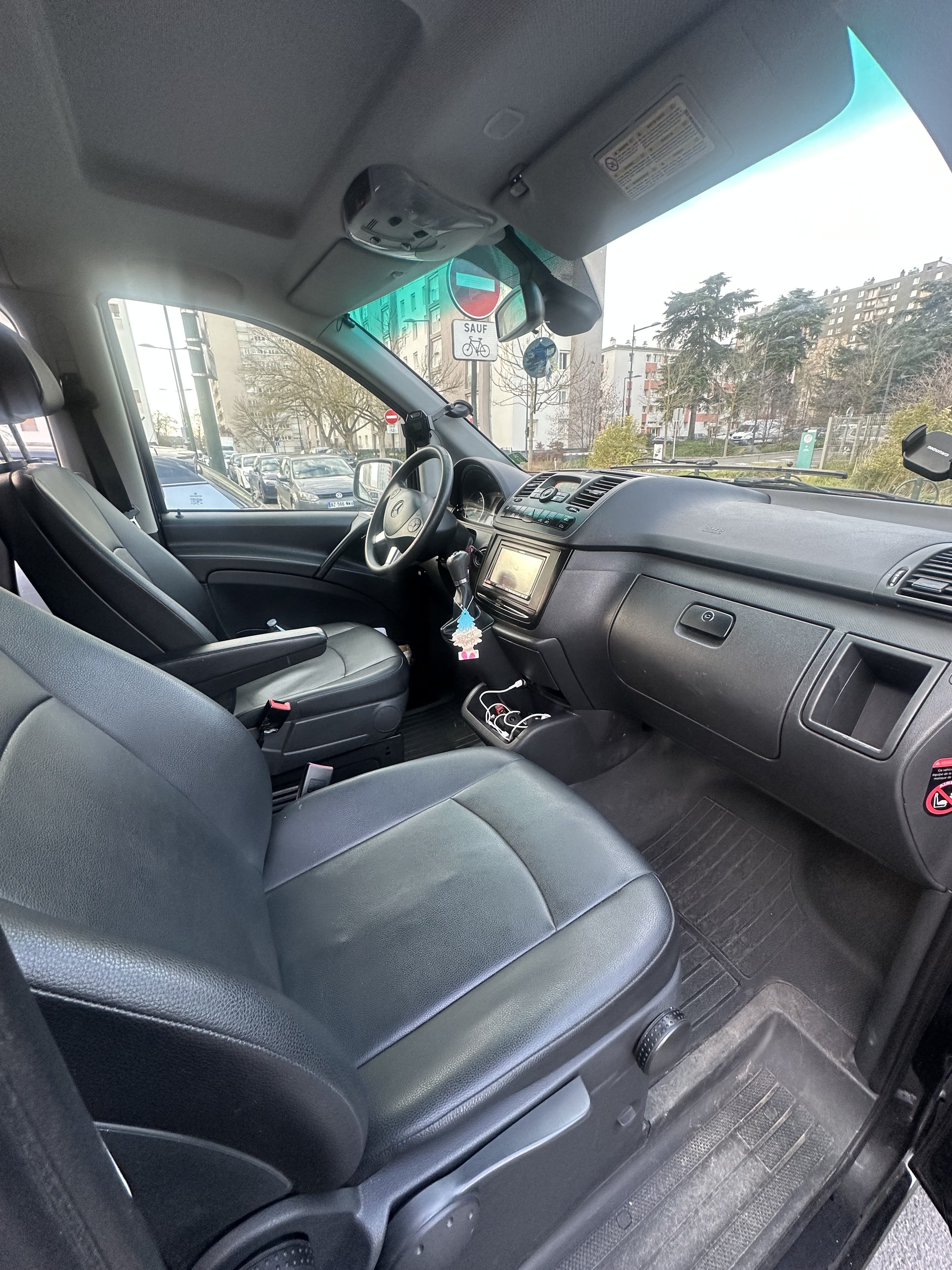 Mercedes-Benz Vito 4MATIC avec Coffre de toit
